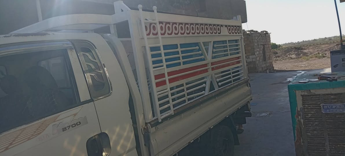 محجل للبيع مال نثيه جديد مكان بغداد سبع البور  السعر 400 وبي مجال اتصل  ***********

