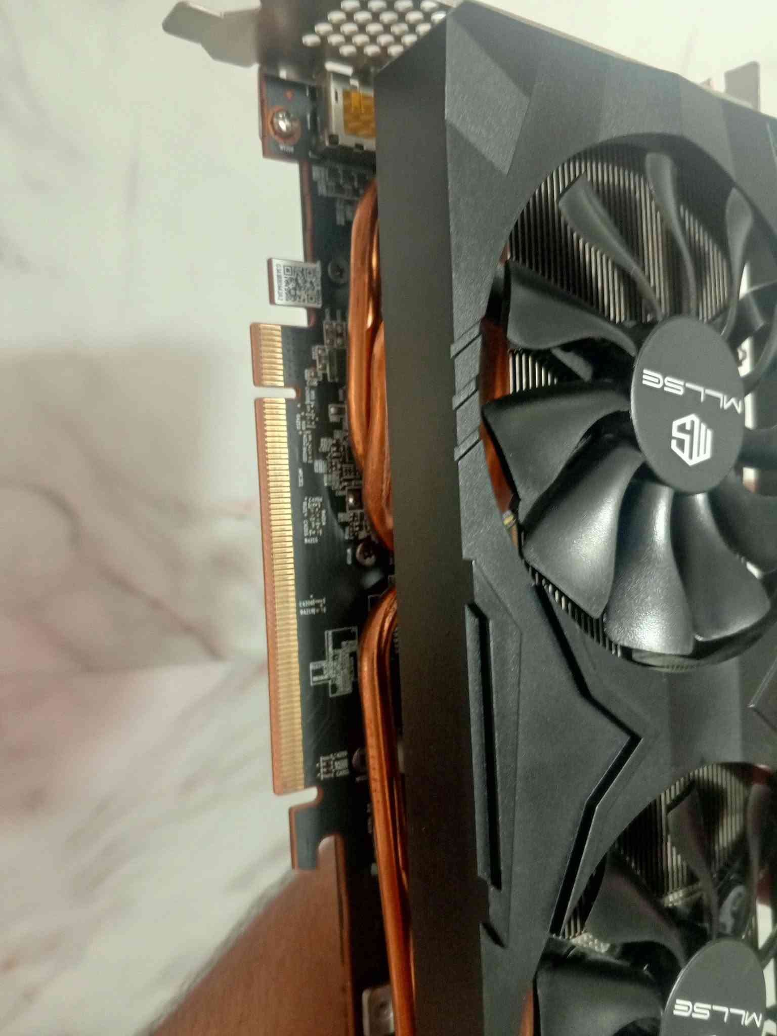 RX 5700 XT • 8GB • نضافة 100%