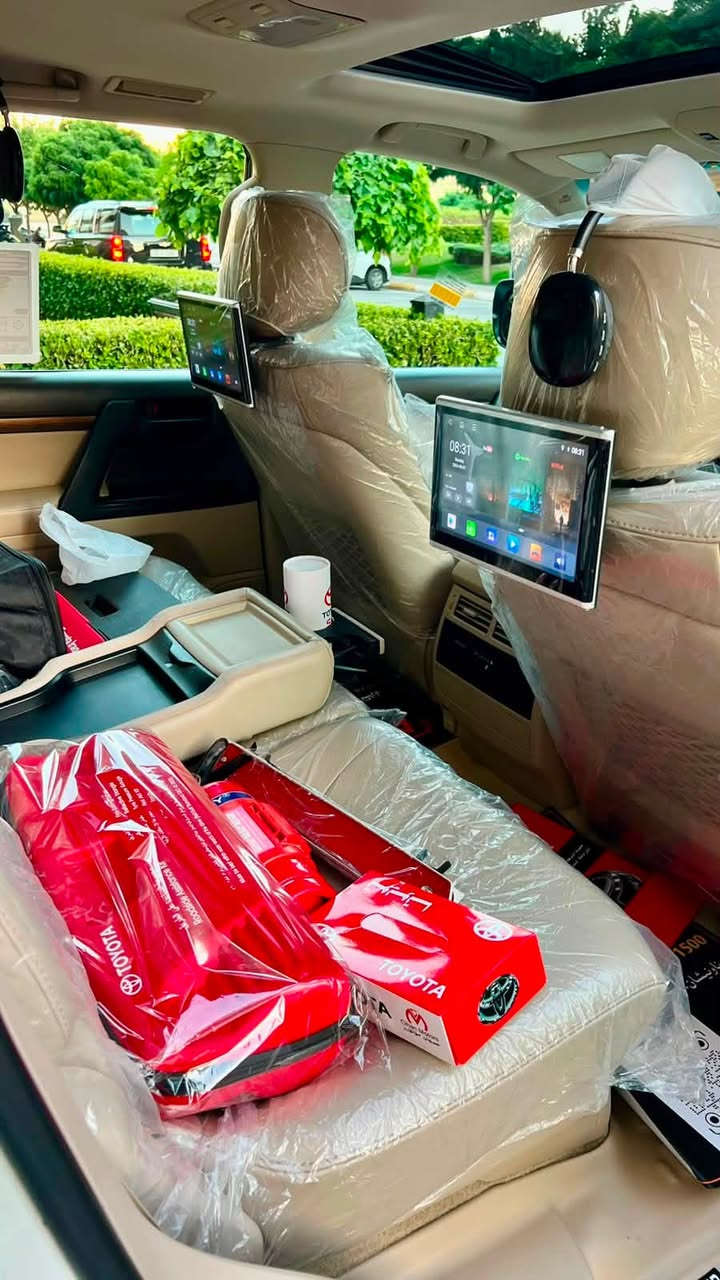 ‎تويتا لاند كروز __موديل
2021 _  GXR. grand touring
‎موصفات.فوول SAS اصلى 🦅🔥

‎بسم الله الرحمان الرحيم

‎ملاحظه رجائن سياره (بدون مراوس)🖐🏼

‎تويتا لاند كروز موديل (2021)  
‎🔶سياره مواصفات GXR. V6 .
‎🔶سياره (V6) سلندر
‎🔶سياره كفاله عامه دعاميه لي دعاميه 
‎بدون صبغ +بدون شخت + بدون حالوب 
‎بدون رمل  _ بدون حصوه+حتا دعاميات 
 
‎🔶سياره ماشيي(67) الف كيلو فقط حقيقي
‎🔶٤ اطارات و ويل جديد حلو بدوناي نقص 
‎🔶سياره مواصفات (GXR ) ماشاالله حالو 

‎🔶محرك + گير كل بشرت مامفتوح 
‎بدون صوت + بدون دخان 
‎كل خراز بلادى موجود
‎🔶( مواصفات) 
‎( صلايت + سلاجه  
‎كوشنات كهرباي ٣ دگم _ حاساس خلفي و امامي_ بصمه + كاميرا بلايت + ٨ ارباگ +  + لايتات زينون+ +داغل بl. ماروني+دابل اكسل +سندوق شفط بلادى+ ٣ شاشات بلادى+ شحن موبايل)

‎🔶تحويل بشرت مباشر حول كل جديد

‎🔶مكان سياره سليمانيه 
🔶 ***********
‎🔶سعر (528 )ورقه
