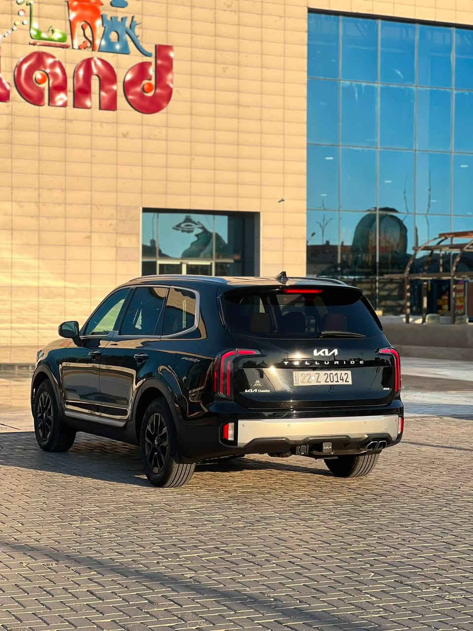 يالله
السلام عليكم شباب كيا تيلورايد 2024 Sx 
وارد امريكي

‏Kia Telluride SX 2024 3.8L

          حجم المكينه : 3800    V6

ضرر السياره : بنيد  مصبوغ فقط 

             حالة الايرباك : دركة ستيرن راجع  
                                  سستم بلادي .  

   
#الموصفات 
1. شاشه 
2. كامرات
3.لايتات لد
4. بصمه 
5. كشنات جلد مشمشي
6. هندبريك بصمه 
7. رادار تحديد مسار
8. رادارات 360
9.فور ويل 
10. اوتو ستوب
11. حساسات خلفي امامي
12.اوتو هولد 
13. اشاير بالمري 
14.بكلايت لد
15. نظام ايكو + نظام تزحلق
16. فتحتين
17. هيترات بالكشنات حار بارد
18.كامرات 360
19.كامرا بالمرايا
20.بردات خلفيه
21.سبعه راكب
22.كشن السايق ميمري
23.كشنات خلفيه كهرباء
24.ويل كب بلاك
25.كشافات 

تفاصيل اكثر هذا☎️ ***********
تحياتي 

مكان السياره  كربلاء 💐
