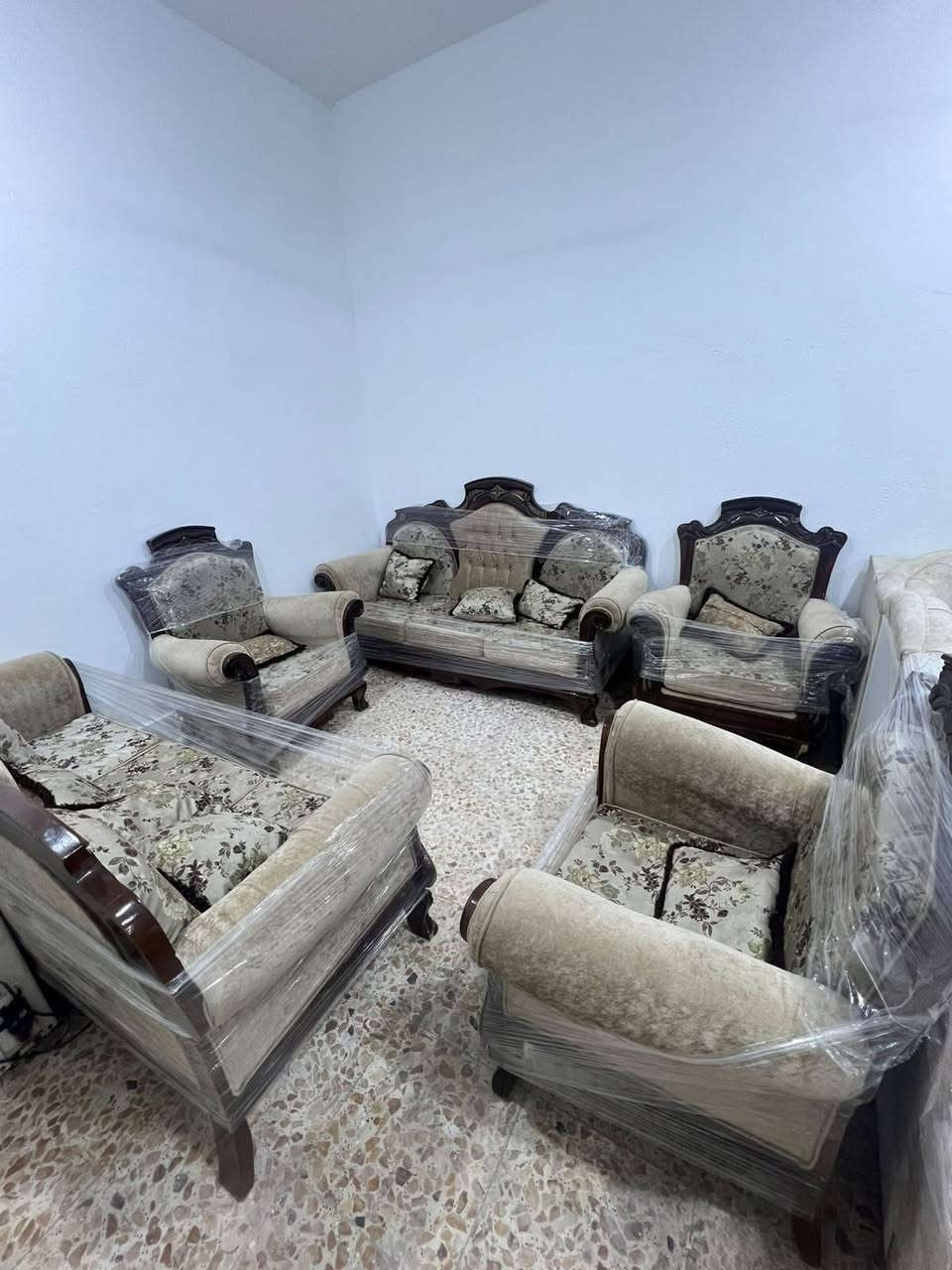 معرض أربيل 
ميسان / مغربة / مجاور أسواق حيدر

🚚 خدمة توصيل

🛡️ جودة عالية
وبأسعار مناسبة

🏠 أثاث منزلي
بجميع أنواعه

⚡ أجهزة كهربائية
من أحدث الماركات

📞 ***********

كل ما تحتاجه لمنزلك… في مكان واحد
