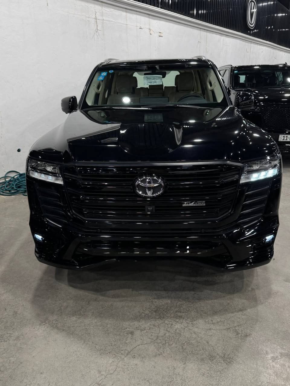 🚙🔥 تويوتا لاندكروزر 2024 GXR Black – وكالة SAS 🔥
✅ موديل 2024
✅ فئة GXR Black
✅ محرك 4000
✅ وكالة SAS
✅ ماشية فقط 26,800
✅ مغلفة PPF
✅ كتلوكات بصمات وعدة كلة جاهز

سيارة جديدة واستعمال بسيط ونطيفة 
وبعدها تحت الضمان والصيانة المجانية .

📍 متوفرة لدى محمد الخزعلي لتجارة السيارات
بغداد – الكاظمية – جكوك قرب مرور الكاظمية

📞 للاستفسار والحجز:
***********

🔥 عداد قليل + تغليف PPF + فئة مميزة… فرصة تستحق المشاهدة!
