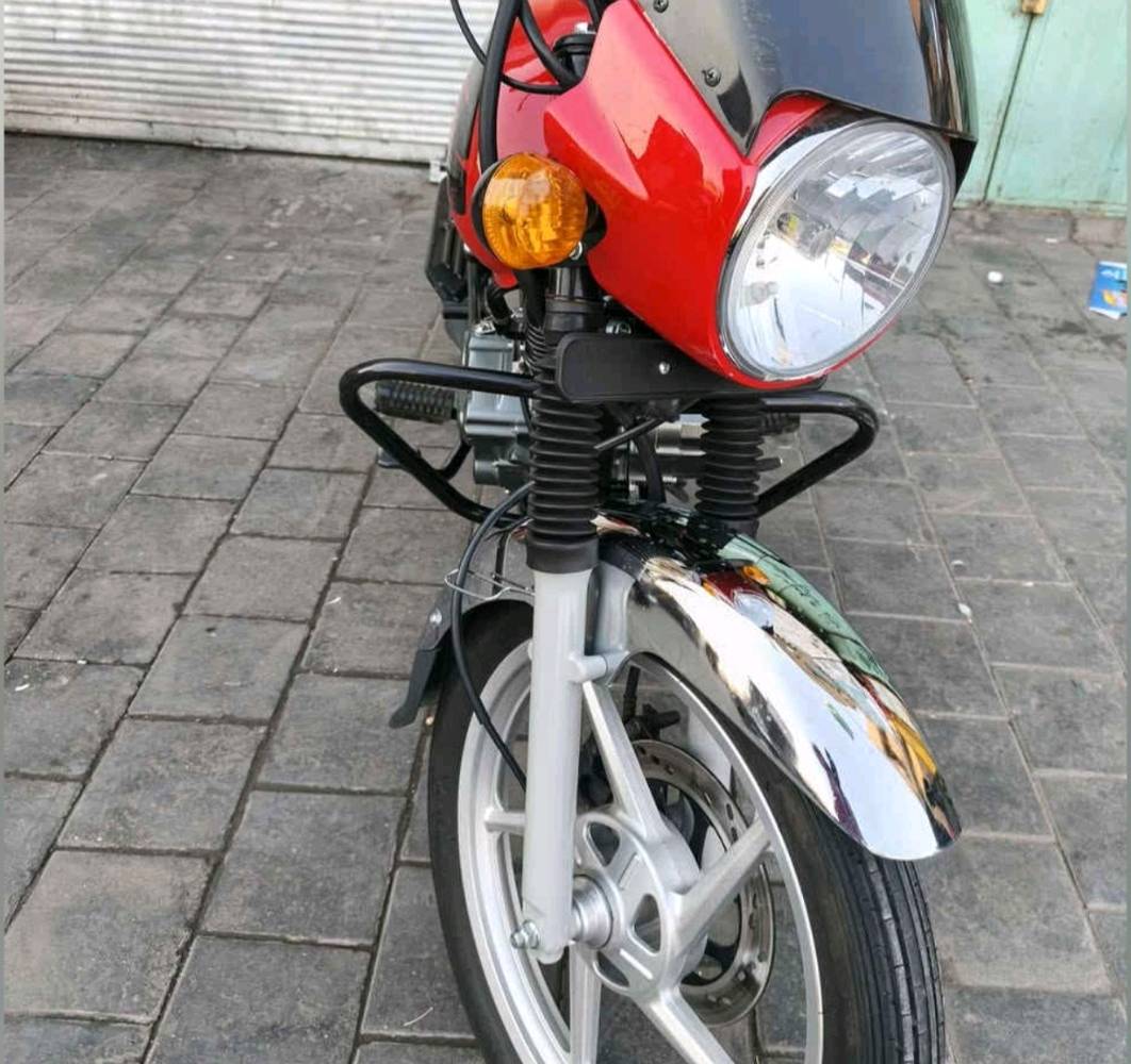 سلام عليكم شباب دراجه بوكسر مديل 26 وعشرين دراجة كفاله عامه كولشي شغال بيه كلوب ثلجي مكينه 200 سيسي دراجه خير من الله نكرت سلف نضيفه تجي تفحص وابيعلك بيمايرضي الله هاذه رقمي اوبيها مجال حك الجيه عنوان بغداد محموديه