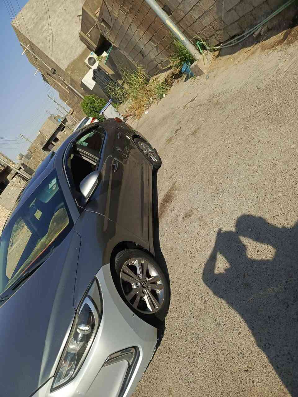 سلام عليكم النترا وارد أمريكي بيها بنيد صبغ فول مواصفات تحويل مباشر سنويه وهزه جديده السعر 120وبي مجال ***********
