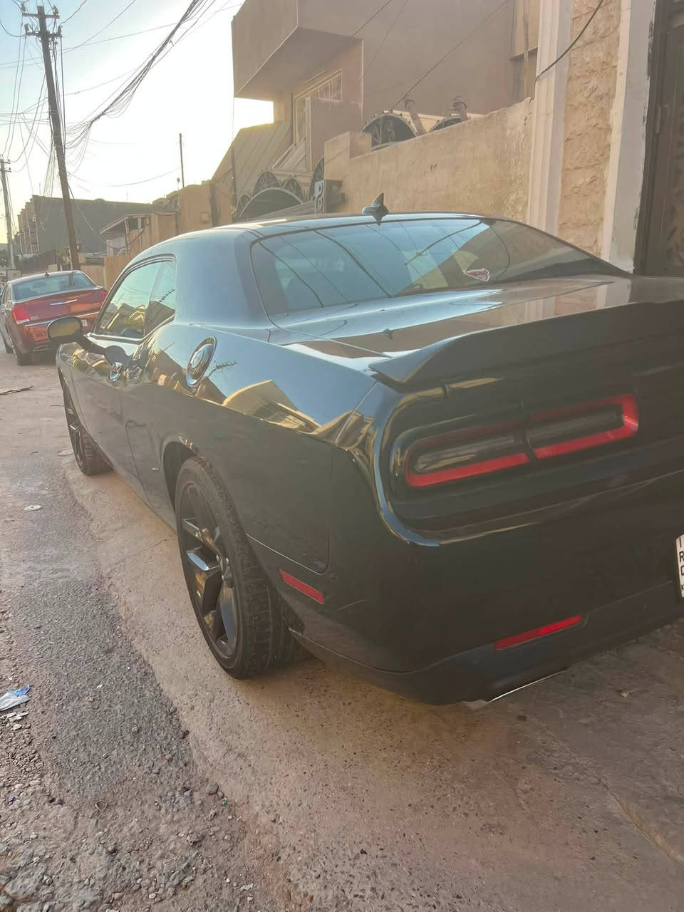 سلام عليكم جالنجر موديل 2023 R/T محرك 5.7 هيمي وارد امريكي حادثها الجاملغ الخلفي رقمها سليمانيه مكان السياره بغداد (***********)
