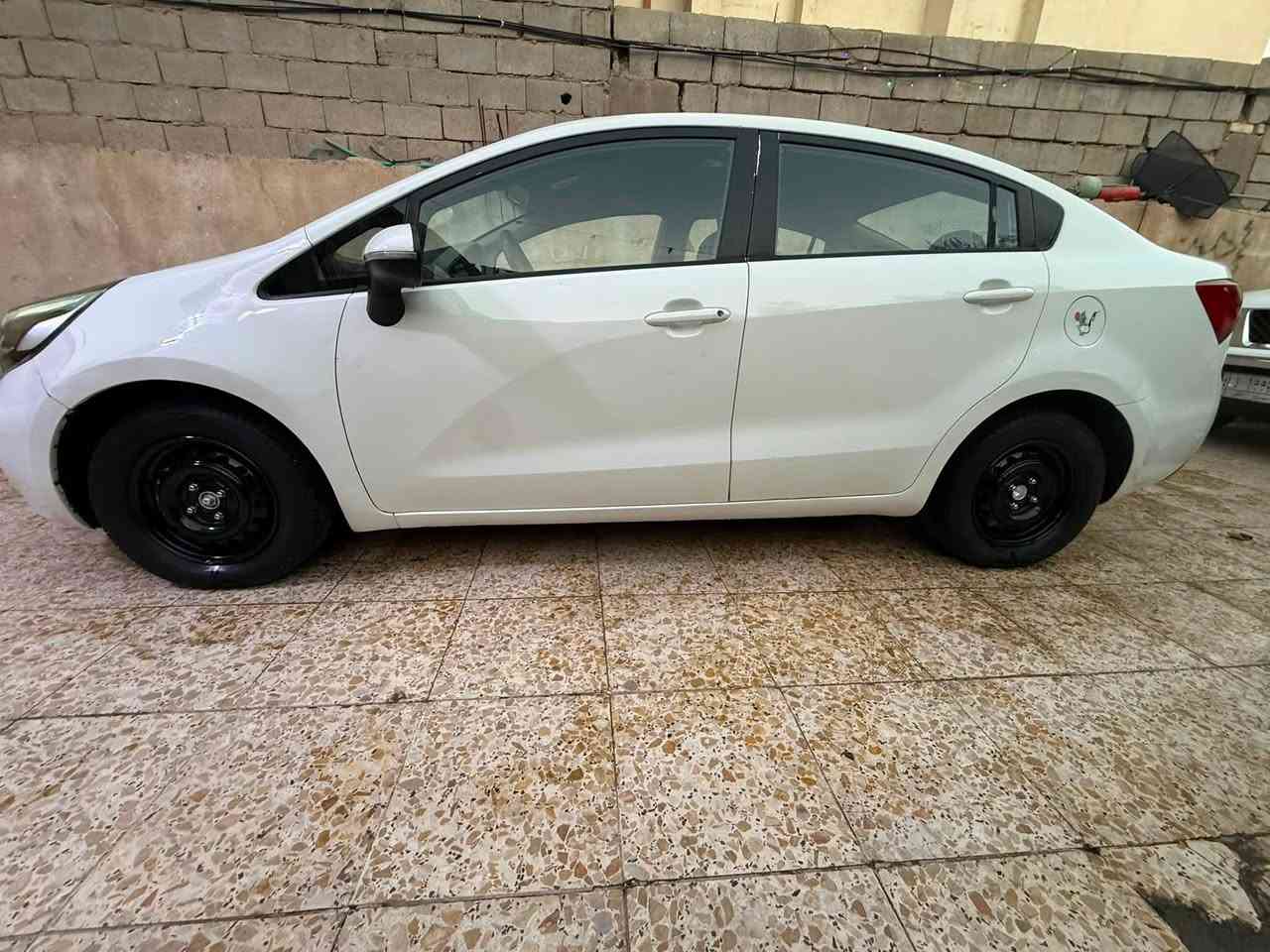 سلام عليكم كية ريو موديل 2013 وارد خليجي مكينهة 1600 دوش بيهة  صبغ باب فقط والباقي كفالة  سياره جاهزه من كلشي أي نقص مابيهة مكان البصرة  سعر 83 الاستفسار ***********

