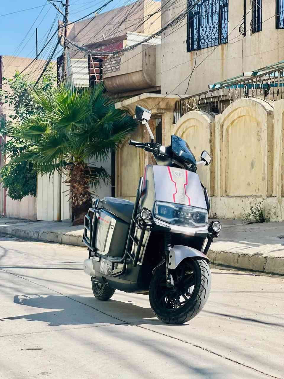 السلام عليكم عندي هاذا الماطور تايلج آخر إصدار الوحيد بالموصل 8 بطاريات ليثيوم بصمتين رجوع إليه الخلف مانع انزلاق  قوت الملف,3000 مواصفات معروفه العنوان موصل للاستفسار على هذا الرقم ***********
