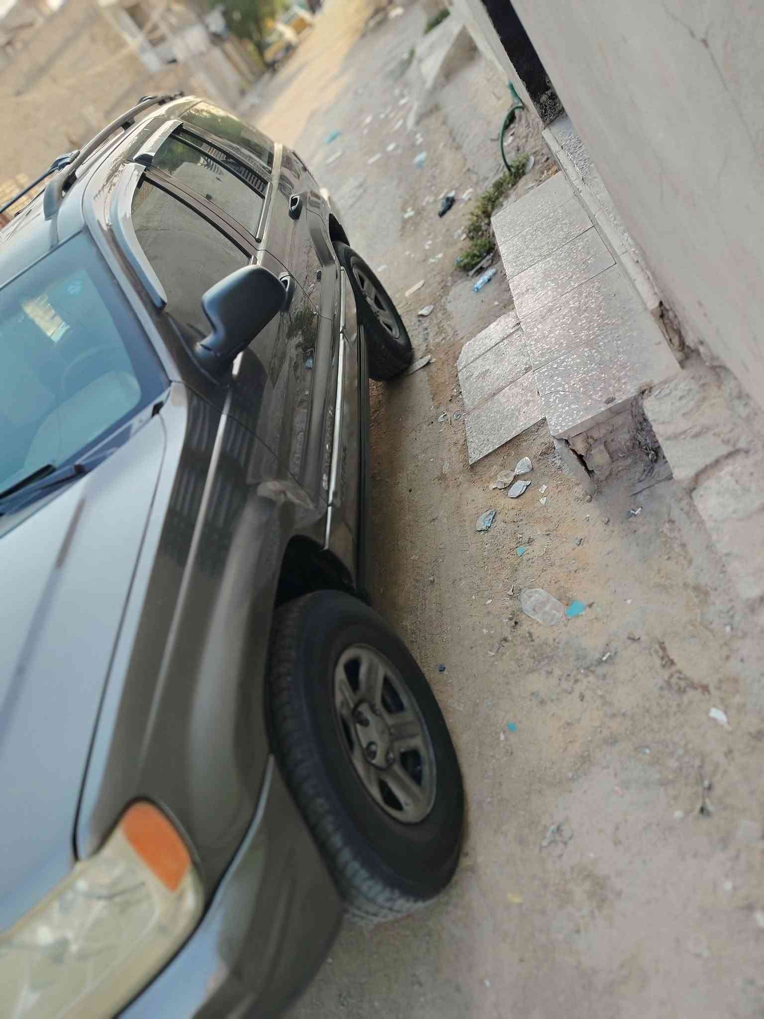 السلام عليكم جيب شيروكي فئه لاريدو موديل 2000 كلين بدون ظربه بيها خمس قطع صبع بدون حادث فقط لون مكينه وكير مكفولات مكينه ثمانيه بس انطيك شرط صرفها أقل من السته خير من الله تبريد ثلج تتفئه نار كهربائيات شلع شغاله سنتر لوك لايت زنون شاشه وكامره صدر امامي خلفي جديد أربع دبلات جدد تخم تاير حلو سبير السياره هورن يوكن رباعي ترايك لسليمانيه ابصملك بسمي السياره سنويه ل 2029 مصفره هزه جديده ترايها يخبل شلعه ومعدل تشيل التبليط امانت الله مراوس وأخذ فرق حسب القناعه لأن معتاز فلوس رجآرجآ قصط مابيع مكاني بغداد الزعفرانيه السعر 60 وبيها مجال ***********
