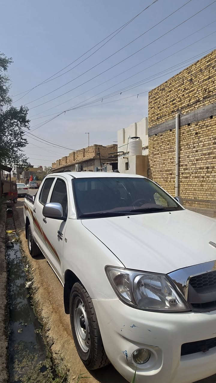 سياره فلاونزه 2011 خطتها مال 2010
رقمها بصره وبأسمي السياره تحويل ثاني يوم جاهزه من كلشي كفاله محرك وكير تخم تاير جديد حداديه كله جديد السياره جاهزه وسعرها ب160 وبيها مجال لليشتري بخدمته يتصل ونتراهم على السعر 
***********
***********
