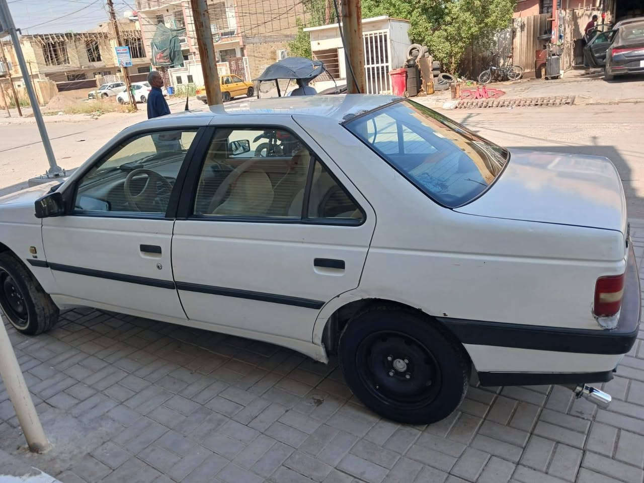 السلام عليكم ببجو  جي ال اكس
سياره حلوه تخم تايرات بلجيس كير محرك تبريد مكفوله
غرفه حلوه بلجيس عليها دائما كامل من فيت بم نوزلات بلكات كلها كامله بشكل عام السعر ٣٧ بيها مجال العنوان بغداد الشعب السريدات
*********** وتساب او رصيد
