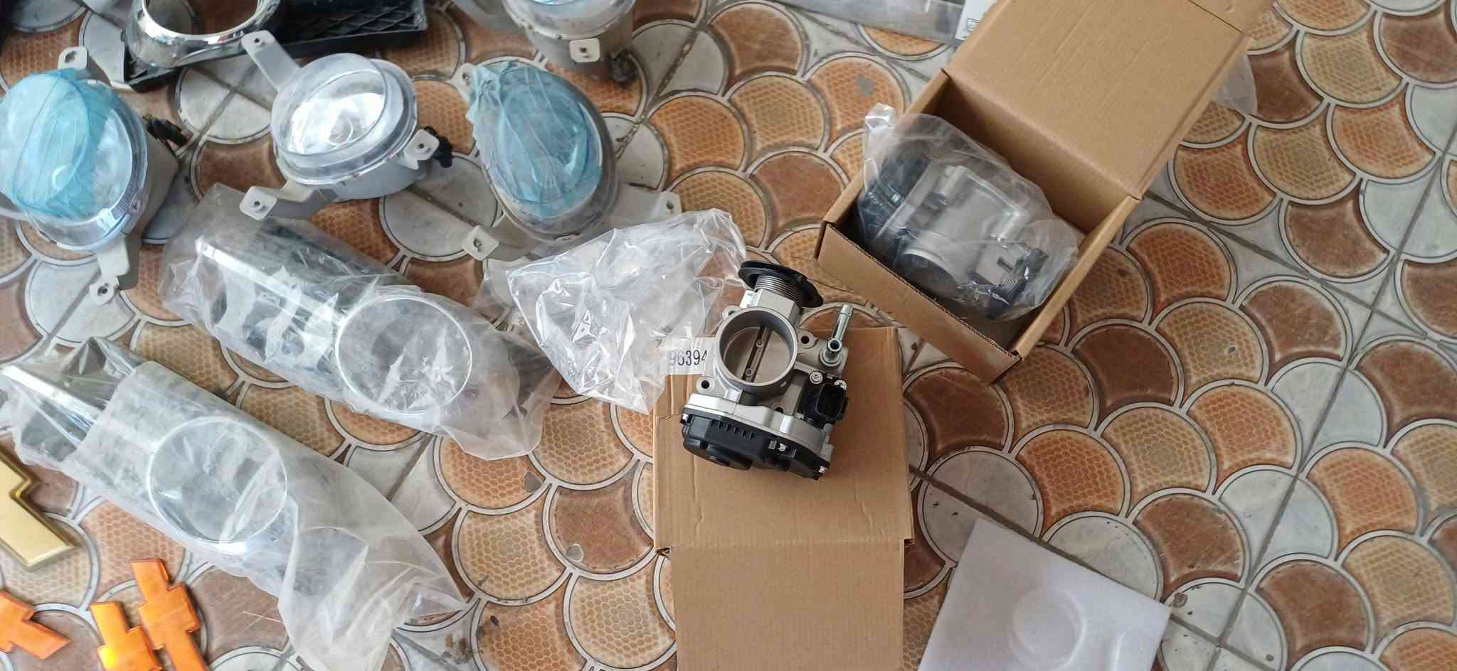 اغراض اوبترا وافيو كلها نظيفه وجويتر اوبترا جديد وبدون برمجه وبلاجكتورات افيو موجود كميه ابيعهن شلع جمله واليحتاج مفرد يتصل ***********

