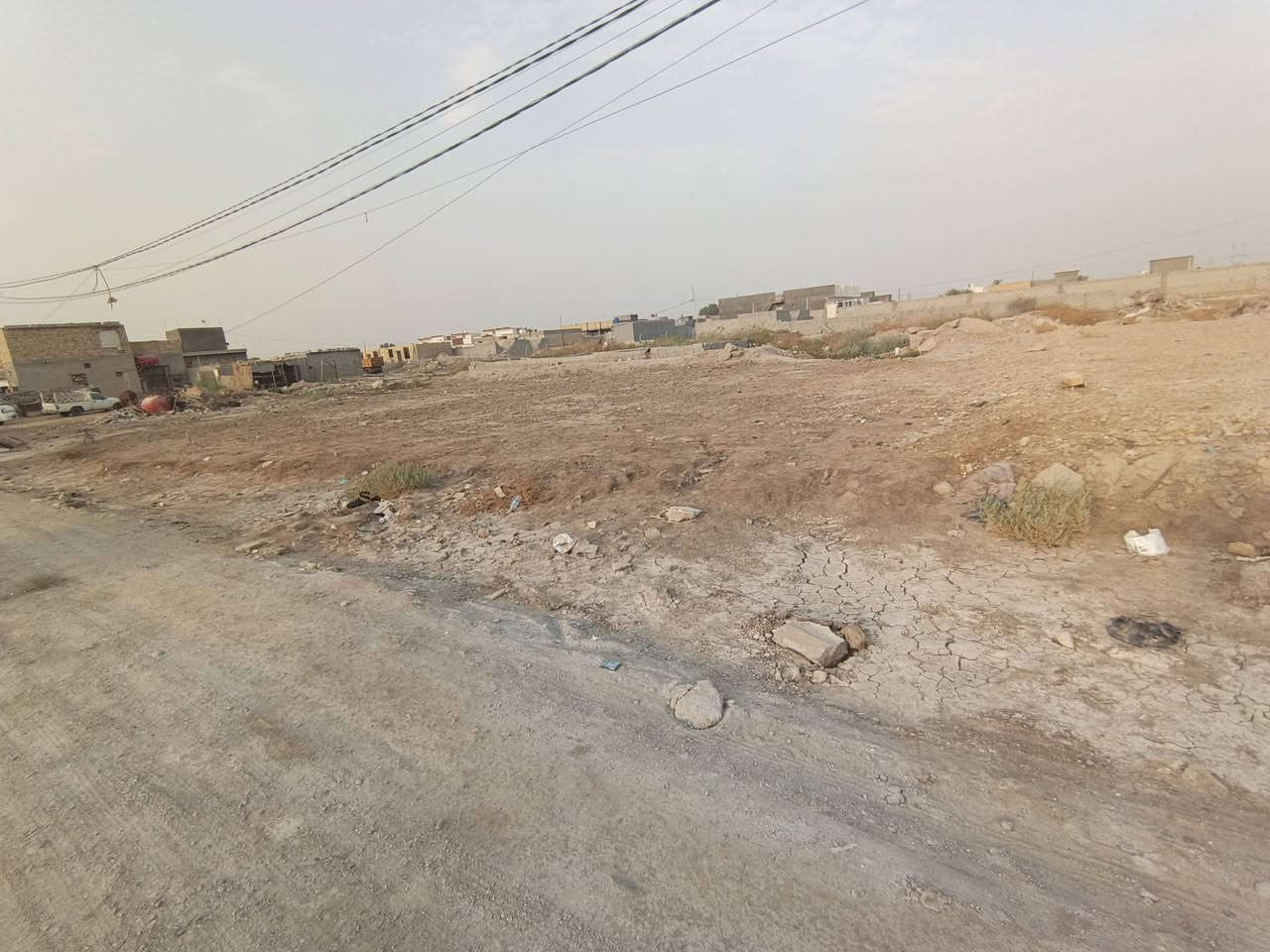 قطعه ارض للبيع قريبه على شارع العام حي البتول مقابيل حي الصناعي مساحه 410 متوفرا خدمات للاستفسار لاتصال على الرقم ***********

