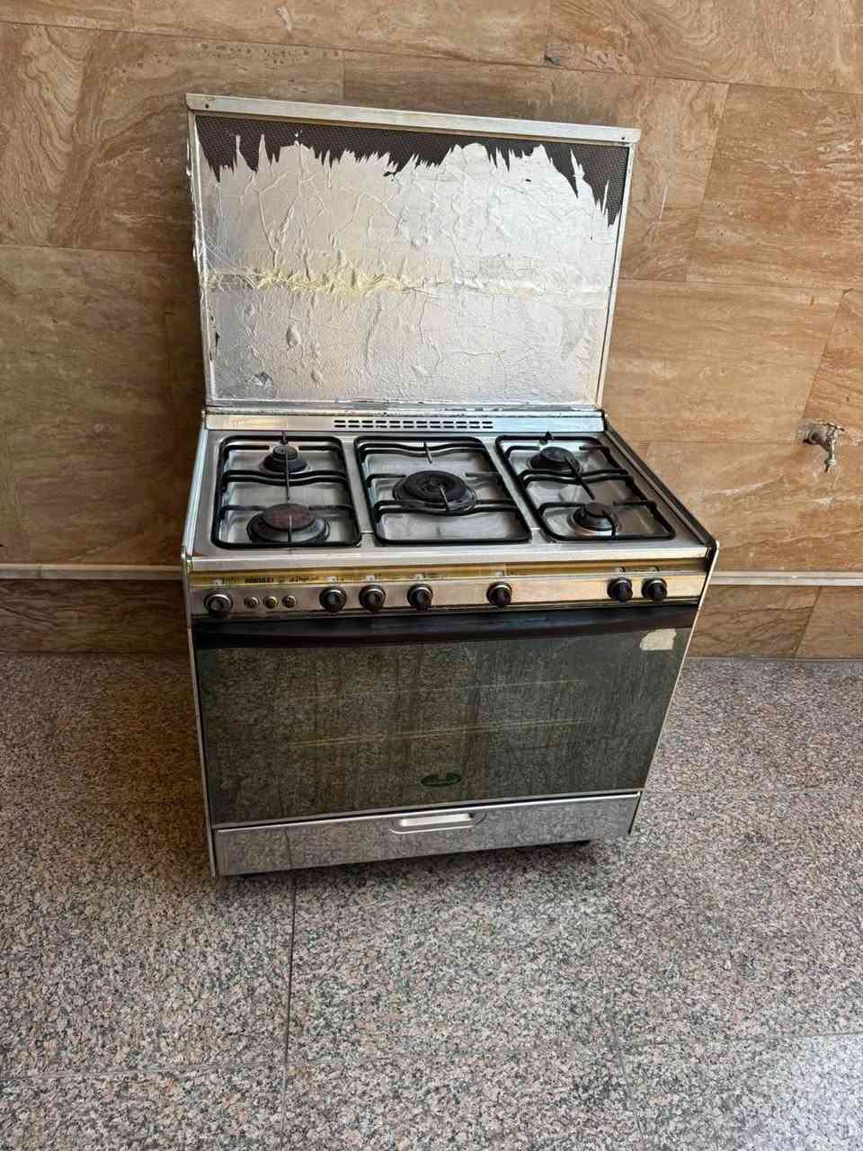 طباخ كريازي الاصلي  درجة اولى للبيع نظافته 95‎%‎ الفرن مالته الله شاهد مامستخدم ولا يوم الغرض من البيع الانتقال مشتري ب500  أريدة  ب  225  وبي مجال بسيط للاستفسار  *********** علي الغربي, ميسان
