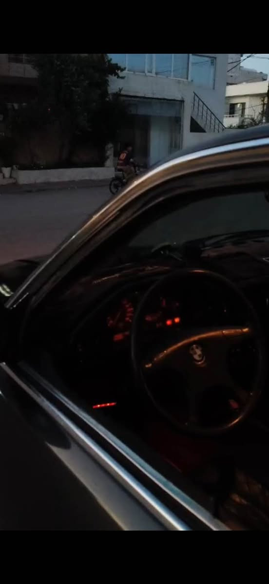 ئەم bmwوەمان هەیە بۆ فرۆشتن ٥٢٥جی تەختە ماشەڵا لە قۆتوو هەستانیو مەزبوتی ئەو سەیارەیە سەیارەکە سڵایدە ٤جام کارەبایە پێش باریکە لایتوو گشت گیانی ئیش دەکات شوێنی نیە ئیش نەکات زۆر مەزبوتە تەنهانەت تەبریدیشی دەڵێی سەهۆڵە سەیارەکە مەنەفێس بوە بەڵام کۆدی بۆ کراوە بێ کێشەیە بەیانی بڕۆ بیکە بە ناوی خۆتەوە سەیارەکە زۆر پاکوو مەزبوتە تەنهانەت بەردی ساڵانساشی تیا ماوە هەمو گیانی لەسەر دەقی بیلادە تەنهانەت کارەبایشی وەک بیلادە زۆر پاک ماوەتەوە سەیارەکە قەترە دەعمی نیە بۆیاخیشی یەک تۆز کاڵ بۆتەوە نەرمە دوکەڵێکیشی هەیە ئی من نیە سەیارەکە تکایە نامە بۆ من مەنێرن ئەوە ڕەقەمی سەحەبی
ژم:***********

ئەدمین♥️ السليمانية, العراق
