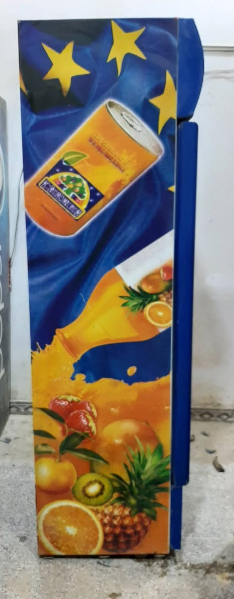 براد عمودي للبيع 
استعمال قليل 
النوع تركي 
النظافة فول 
لتواصل اتصال 
*********** واتساب
