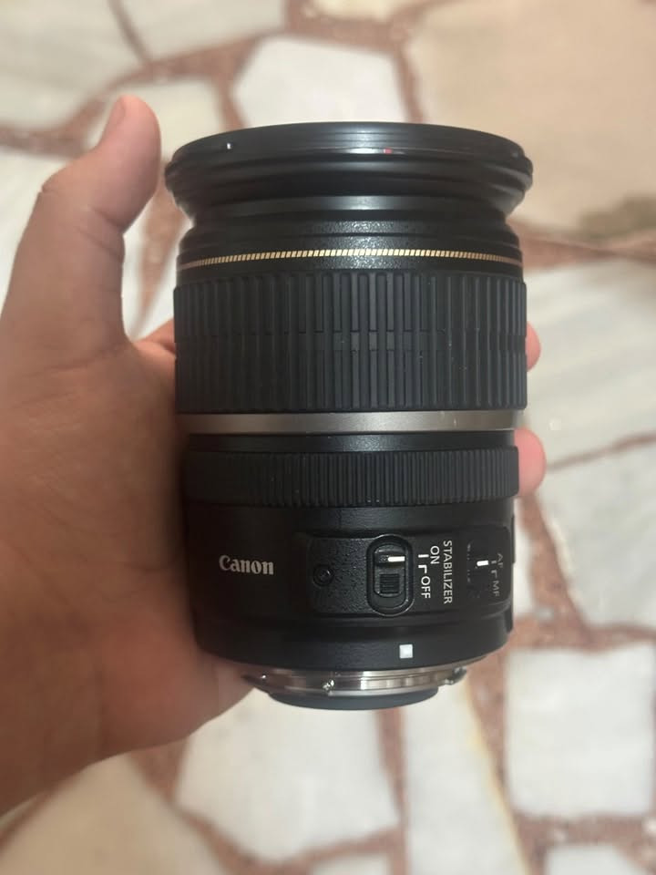 Canon efs 17-55 2.8
افضل عدسة زوم للكروب فريم
نظافة 100‎%‎ وياها الكبات ثنين وهود
سعرها 275 الف توصيل مجاني كل محافطات العراق
*********** واتساب
