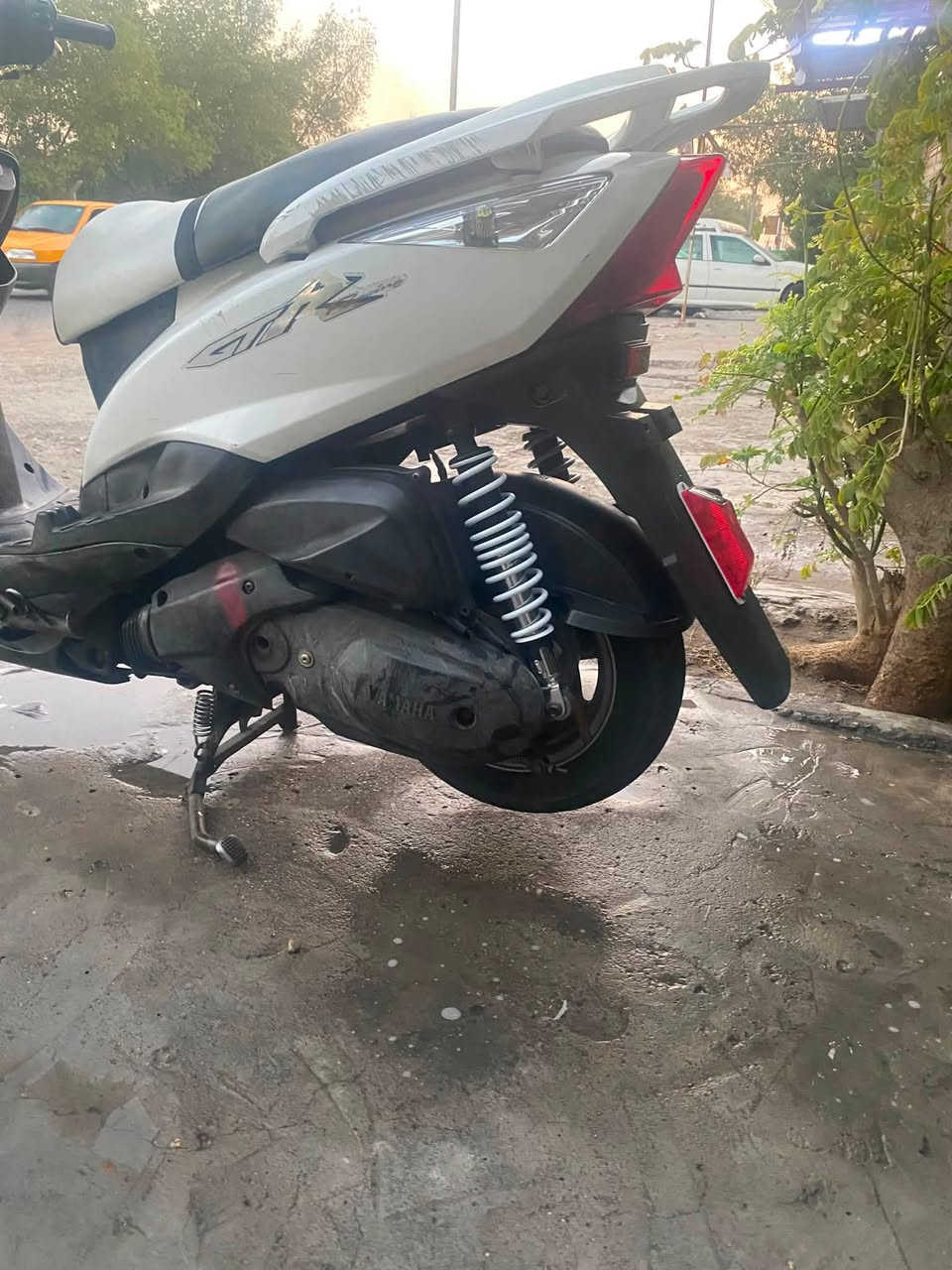 سلام عليكم ثعلب للبيع مكان بغداد شعب دراجة 650 وبيها مجال***********
