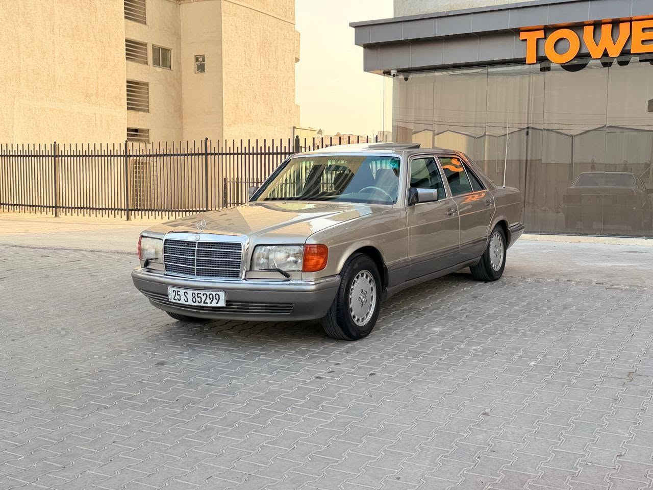 مارسيدس جامبو حجم 560 محرك 8 سلندر تبريد ثلج  موديل 1990 ABS تنته طكتين  كشنات كهربائي  جامات كهربائي  سنتر لوك صبغ للجماليه بدون ضرر قواعد دبلات سلايمه رقم كركوك مشروع وطني سنويه هزه لحد 2029 جديد بسمي شرط تحويل وكاله سياره جاهزه سعر 73 بي مجال  *********** مكاني كركوك
