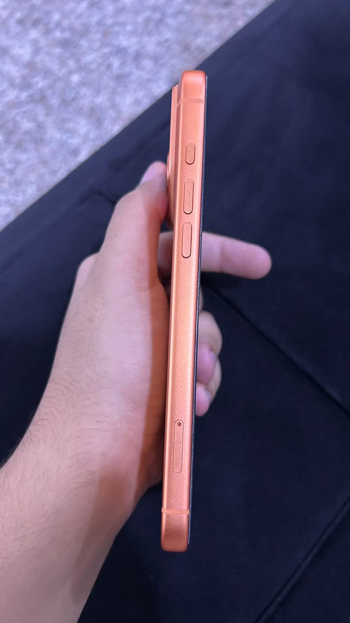 آيفون ١٧ برو ماكس • ٢٥٦ • بطارية ٩٤٪