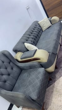 تخم 10 مقاعد ( 5 قطع ) اثنين كبار ، وحده صغيره ، كراسي 2 ما مكسور وقَو...