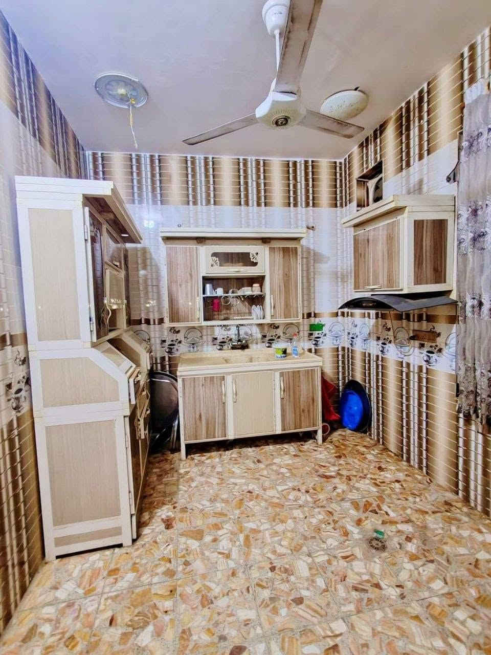 السلام عليكم دار للبيع 100مترطابو زراعي سند 25 أساس صب بناء طابوك سكف صب يحتوي على غرفه وصاله ومطبخ واستقبال وصحيات داخليه وخارجيه 
العنوان /النجف الاشرف/ كوفه/ شارع المعمل/ الشارع مقابيل شارع المطار القديم

 السعر( 40)مليون وبي مجال 
للاستفسار مكتب المهندس
***********
***********
