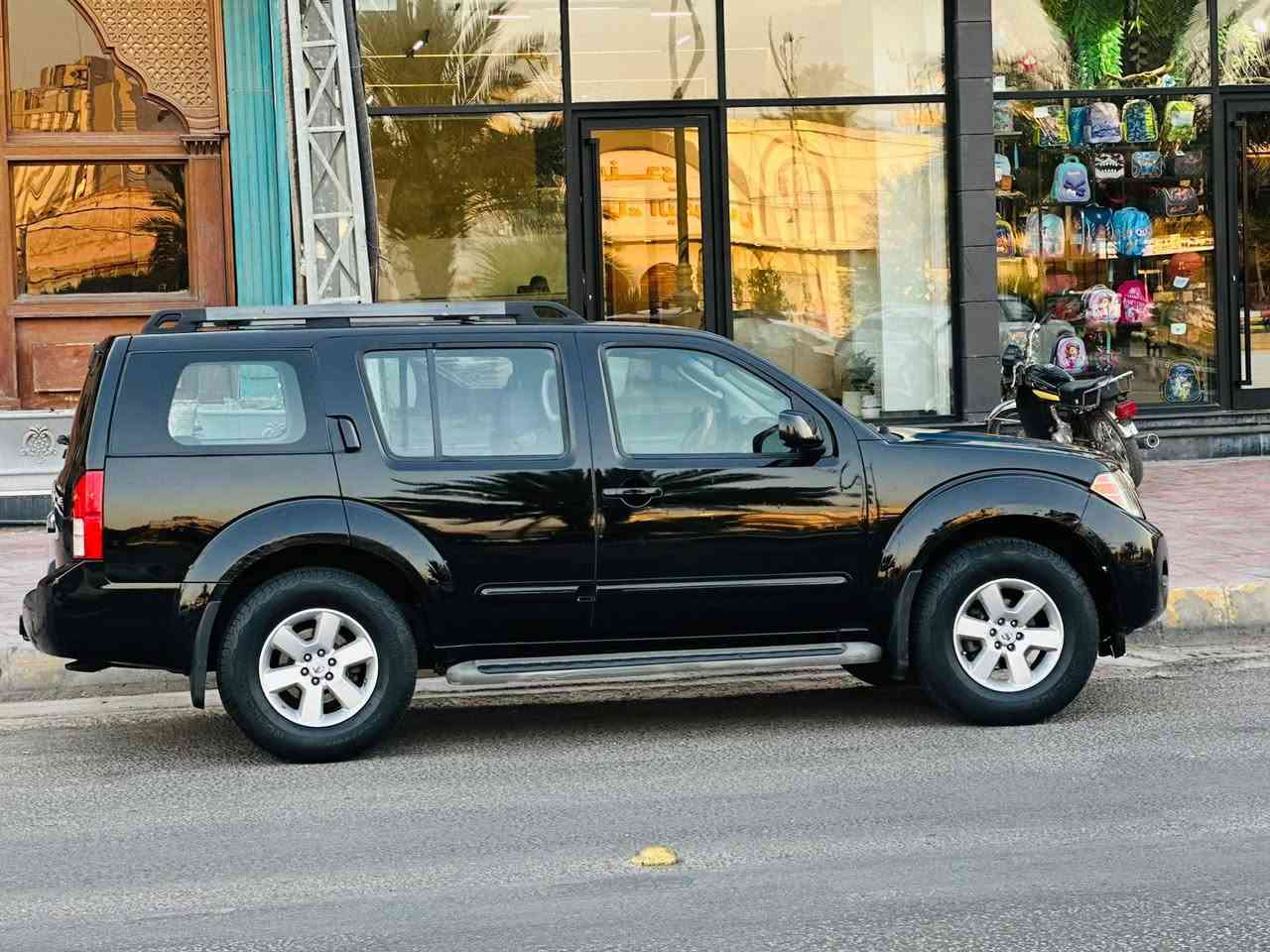سلام عليكم بيع فقط
نيسان بافندر 2009 رقم بغداد الدولي (السعر 75 ) فول مواصفات دشبول ارماده 7 راكب 3 قطع تبريد كشن كهربائي جنطه شفط محرك 6 سلندر وارد امريكي بيها چاملغ وباب صبغ والباقي كفاله عامه تخم تاير جديد حداديه جديده السياره كلش حلوه مكاني كربلاء الاستفسار ***********
