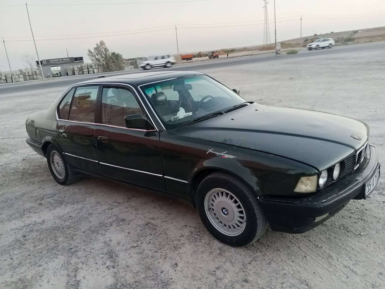 السلام عليكم بي ام موديل 88  735 كير اتو ماتيك كير ومحرك جديد تبريد شغال تخم تاير  جديد صدر جديد السياره رقم انبار الدولي سنويه جديده لل 2030 السعر 39 بيع أو مراوس حسب القناعه العنوان الانبار الرمادي التأميم رقم الهاتف *********** غير متواجد عل الفيس بوك
