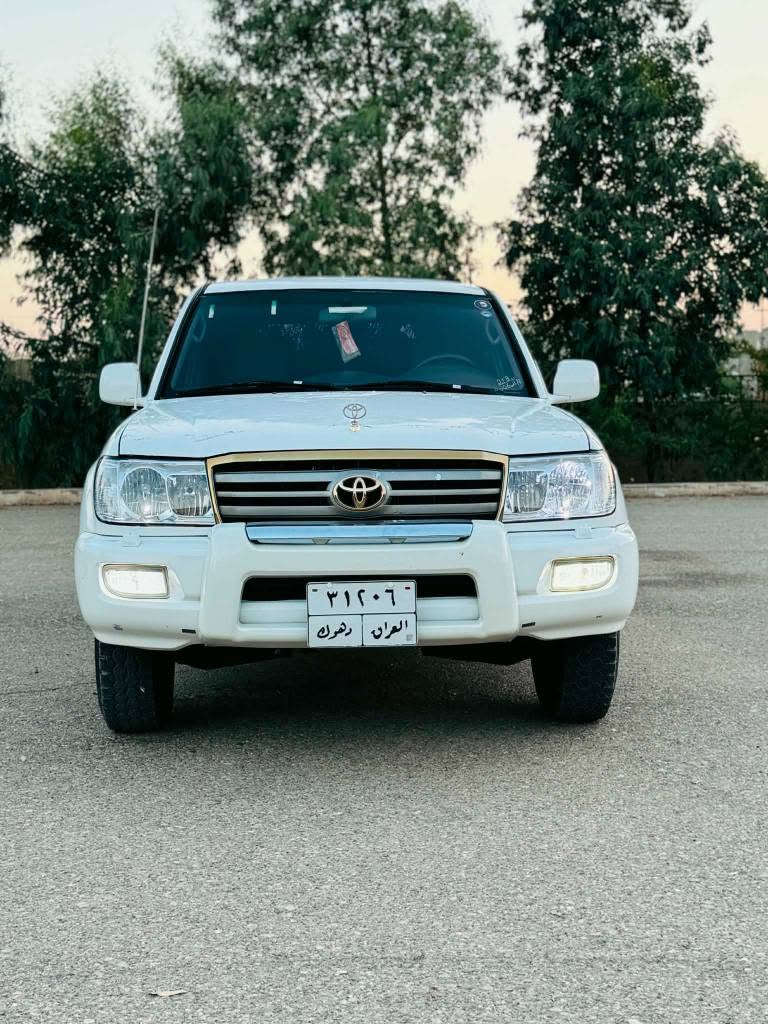 مۆنيكا 2003 دەشبول بەرز
پێش تەبڵە سێ ڕوبع ناوشین
ناوی لەحاسیبە نیە سبوخ عامه
بەلای سایەقا کەوتوە بەس شانی عەزیەتی بوە
گێرومەکینە وئەکسل دەبڵ ئەکسل بەشەرت
تەبرید و توندو تۆڵی هەموو بەشەرت
سەنەوی تازە بەسەرچوە ژینگەی دراوە
سەیارەکە  زۆرجوانە مالی دۆستە 
پێنج تایەو ویلی شازدەی تازە بۆبەستراوە 
سعری108وەرەقە کەمیک مەجال
***********ڤایبەر وەتس ئەپ
***********لەشاری کۆیە كويسينجاك, أربيل

