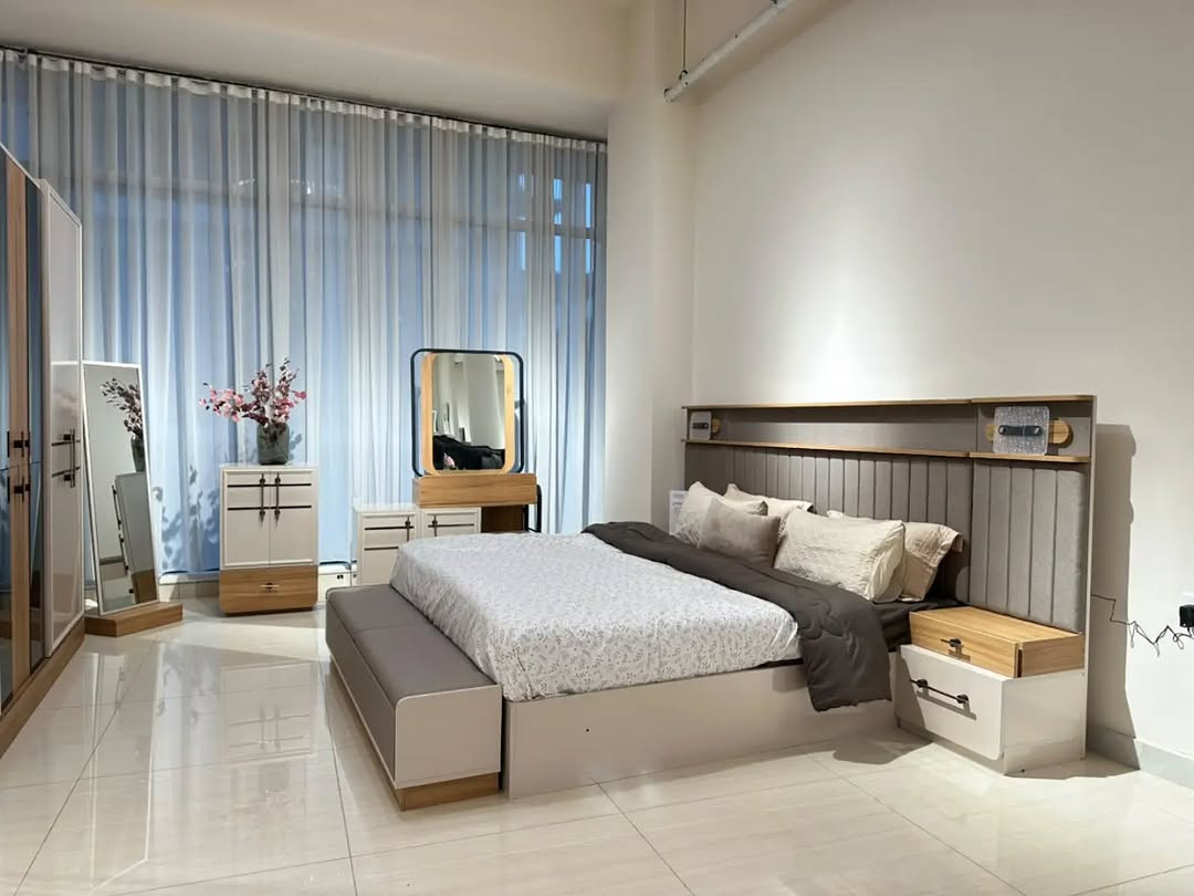 غرفة نوم • أثاث الأنوار • تصميم راقي