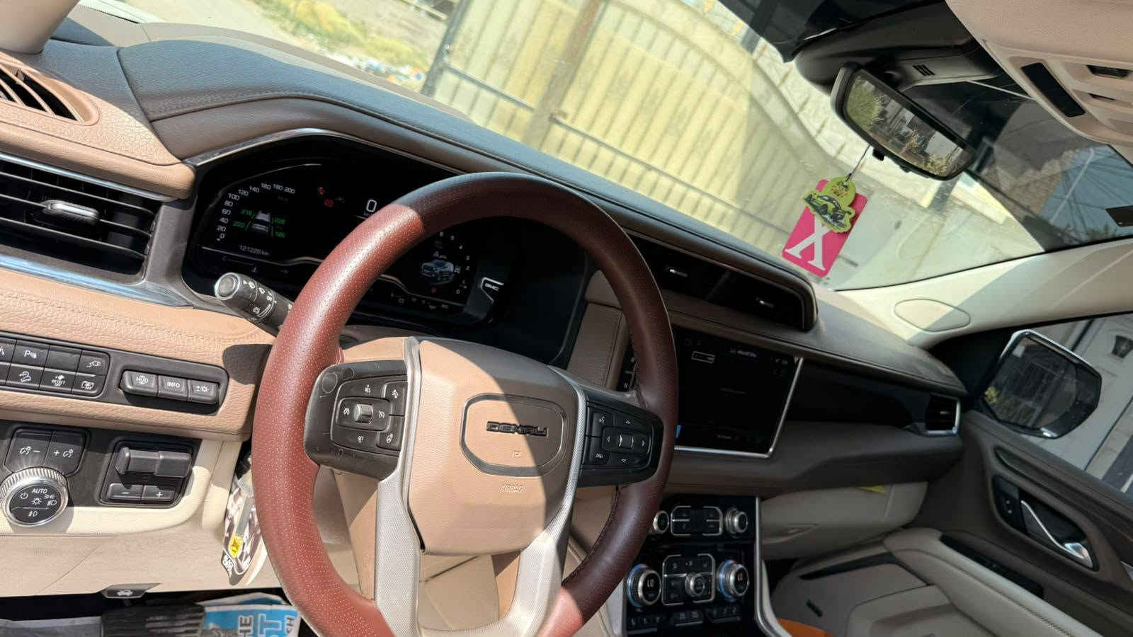 السلام عليكم ورحمة الله
جمسي دينالي موديل 2022 خليجي وكالة المنصور كفاله عامه بشرط 

ماشي 120 الف محرك مفتوح وضمان المحرك 100 الف كيلو متر مبدل بستم بلادي سبب الفتح سوء البانزين وشي طبيعي هاذا بالنسبه للدينالي بلعراق 

سياره رقم بغداد تحويلها ثاني يوم 

فول مواصفات ع الاخير+جكات معروفه مواصفات الدينالي ميحتاج شرح 

مغلف PPf بالكامل سياره جديده بمعنى الكلمه وبدون اي نقص نهائياً 

سعر العرض (475) وقابل للتفاوض مكاني بغداد 

رقمي (***********) سيد عبدالرحمن
