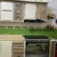 كاونتر مع طباخ للبيع الكاونتر مترين  هوه والملحق والسنك متر ونص  طباخ ...