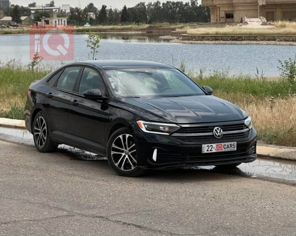 Volkswagen geta🖤
كلين تايتل بدون صبغ!!!
بدون ايرباك 
سيارة بلادية مامبدل بيها برغي
موديل 2022 محرك 1.5 تيربو
لون اسود 
مواصفات sel 1/1 شاشة جبيرة رادارات تشغيل عن بعد بانورامة قيادة ذاتية كشن وسكان تدفئة دشبول 7 الوان
ماشية 90 الف كيلو متر 
وارد كندي 🇨🇦 
كهربائيات مابي اي كود سيارة وضع شركة 
كزوز وحجر بيئة بلادي ماملعوب بيهم
تخم تاير جديد صارلة شهر 
كير ومحرك بشرط مامبدل ولا مفتوح شرط شرط
تبريد بشرط 
صدرها 100‎%‎
دهونات والسوائل كلها جديدة 
السيارة اقتصادية جداً 
السيارة مصروف عليها ومسويلها ادامة قبل اسبوعين 
رقم اربيل وب اسمي تريد وكالة تريد تحويل حاضر
هزة وفحص جديد تجي تحول ساعة وتتوكل 
السيارة جاهزة ومكملا جايناتها وتفرعاتها وعقولها كلها بلادي وماملعوب بيهم 
***********
***********
مكانها اربيل
سعرها بلاش وقابل للتفاوض 157 ورقة 😍
3VWSM7BU3NM002123

نص مكتوب في الصور:
- iQ
- iQ CARS
- قص