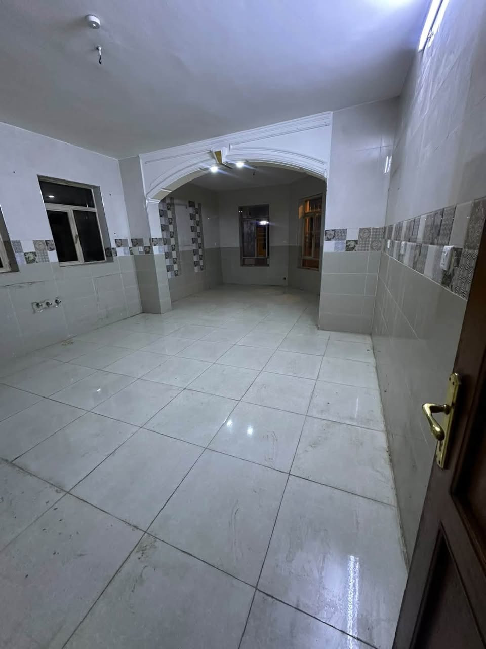 🏡 للإيجار في السيدية 🏡
✨ عقار سكني بمساحة 320م²

✨ نظيف جداً وموقع مميز

يتكون العقار من:

🔹 5 غرف نوم

🔹 مطبخ

🔹 صالة وهول

🔹 3 خدمات صحية

🔹 كراج

🔹 حديقة 🌿

للاسـتفسـار الاتـصال علـى الارقـام التـاليه  او زيـاره مكـتب عبدالله الرفيـعي السيـديه_شارع الضـباط_ مقابل مجـمع لحـوم جويـلي 

#مكتب-عبدالله-الرفيعي

***********

***********

***********

━━━━━━━━━━━━━━━

#بيت #عقارات #منزل #بيع #وساطة_عقارية

#شركة #سيدية #بغداد #عراق

#عقارات_السيدية

#عقارات_الكرخ #ايجار_تجاري

#بنايات_سكنية

#عقارات_القادسية #عقارات_اليرموك #عقارات_المنصور

#عقارات_الحارثية #عقارات_الكاظمية #عقارات_الاعظمية

#عقارات_العطيفية #عقارات_حي_الجامعة
