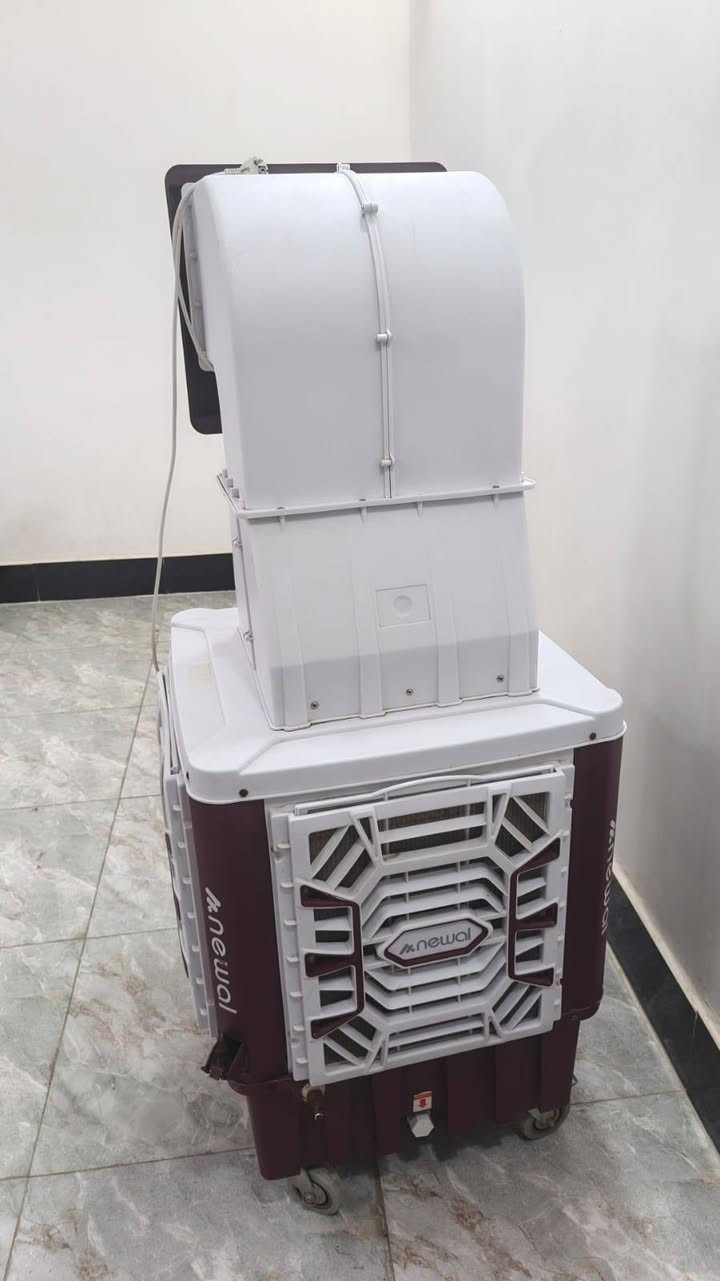 السلام عليكم مبرده كونفيره للبيع السعر 300 وبي مجال نجف ميلاد شارع 15 نظيفه وقليل استخدام على هذا الرقم راسلوني بالخدمه ***********
