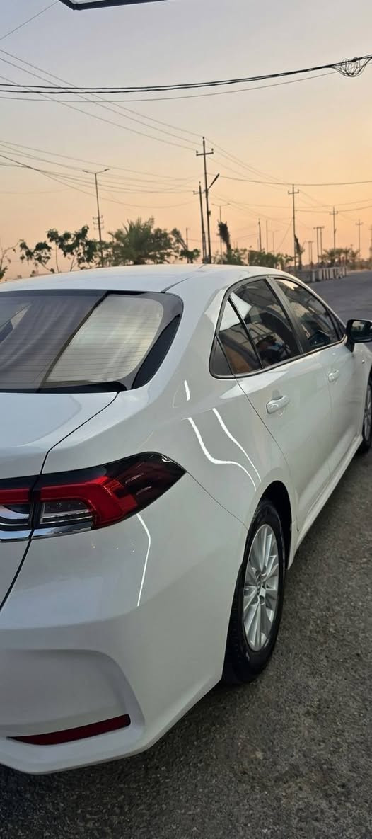 تويوتا كورولا 2025 هايبرد صيني  محرك 1.8 لتر 4 سلندر أوتوماتيك، مواصفات فل أوبشن بدون فتحة، لون أبيض، ممشى 41 ألف كم، بدون صبغ. بيها كاميرا خلفية وحساسات، بصمة وزر تشغيل، شاشة وعداد رقمي، شاحن لاسلكي، تحكم إلكتروني بالثبات والمنحدرات، ABS ومانع انزلاق، تكييف أوتوماتيك وتبريد خلفي، نوافذ كهربائية، LED وزينون أمامي، كشافات 
ضباب، 8 وسائد هوائية وقفل مركزي.
السعر 14,700 مع المجال
***********
