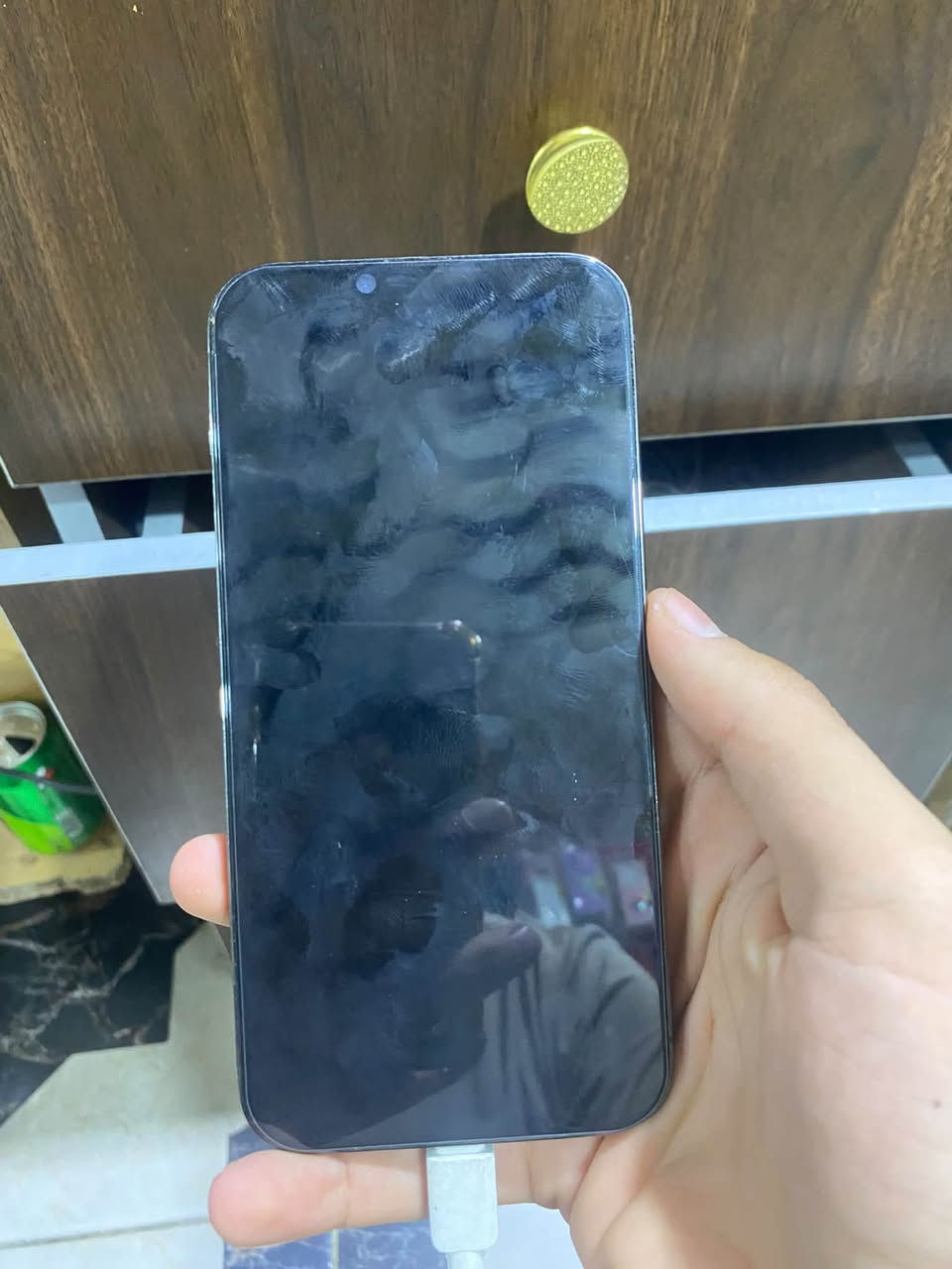 ايفون 13 برو ماكس ذاكره 256
بطاريه ٨٥ 
بدل شاشه 
وضهر مكسور 
السعر 480
رقم الهاتف 
***********
