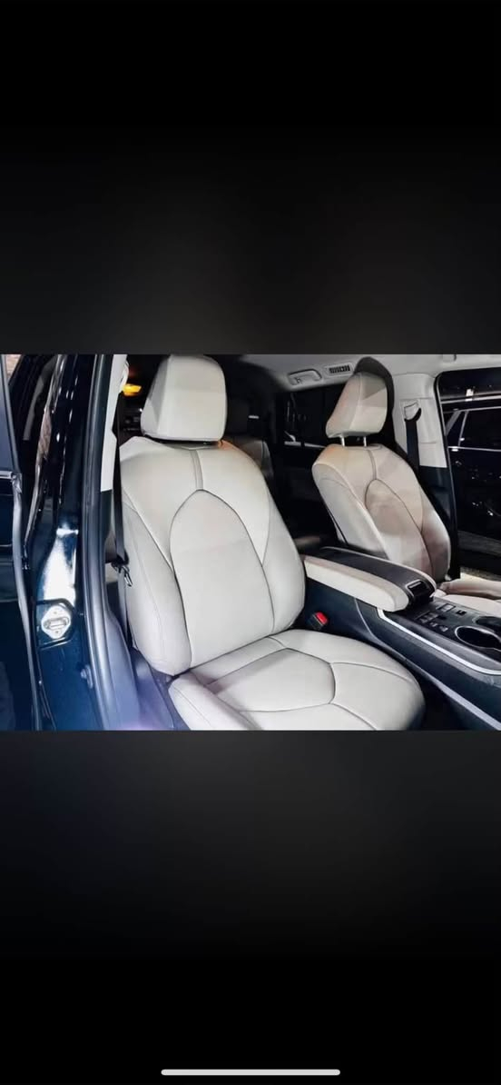 🟢Toyota Highlander 2023 LE🟢

🟢Toyota Highlander 2023 LE🟢

حجم المحرك 4 سلندر (2.5L) توربو 

رقم اربيل ،اللون اسود شذري

السعر 275

🔴عدد المقاعد 7 راكب 

عداد المسافة44

🔴المواصفات :

دفع رباعي AWD

بصمة تشغيل

بصمة ابواب

صندوق شفط كهربائي

رادار امامي (تحديد مسار)

رادار جانبي (نقاط عمياء)

رادار خلفي (التحذير من الاصطدام)

كشنات جلد+تحكم كهربائي السائق

تحكم وضعيات القيادة sport

.normal..eco..snow

اوتو هولد Auto Hold

هاند بريك بصمة

مانع انزلاق+ABS

اوتو ستارت Auto Start

اوتو ستوب Auto Stop 

تبريد مركزي

شاشة كبيرة لمس+ كاميرا

منافذ USB+AUX

تحكمات استيرن.                              ‭***********‬

مثبت سرعة cruise
