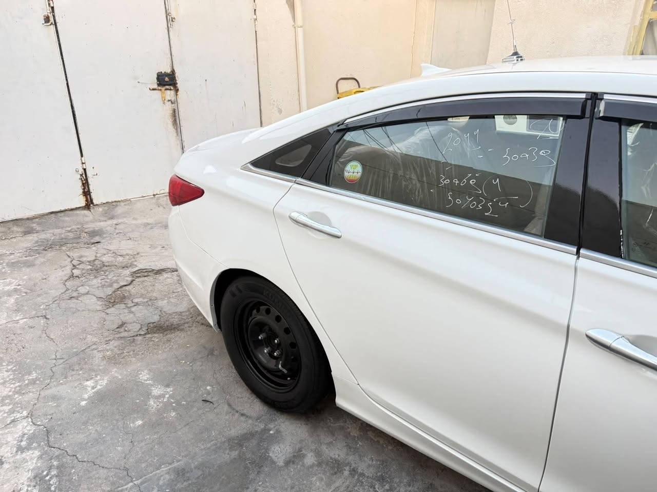 سلام عليكم سوناتا  خليجي 2011 مكينه و كير 2400 دوش جدد تبريد ثلج قطعتين حداده كهربائيات تخم تاير سنويه مجدده 2030 تحويل ثاني يوم سعر 84 عنوان بصره ستفسار على رقم *********** مكلف بل نشر
