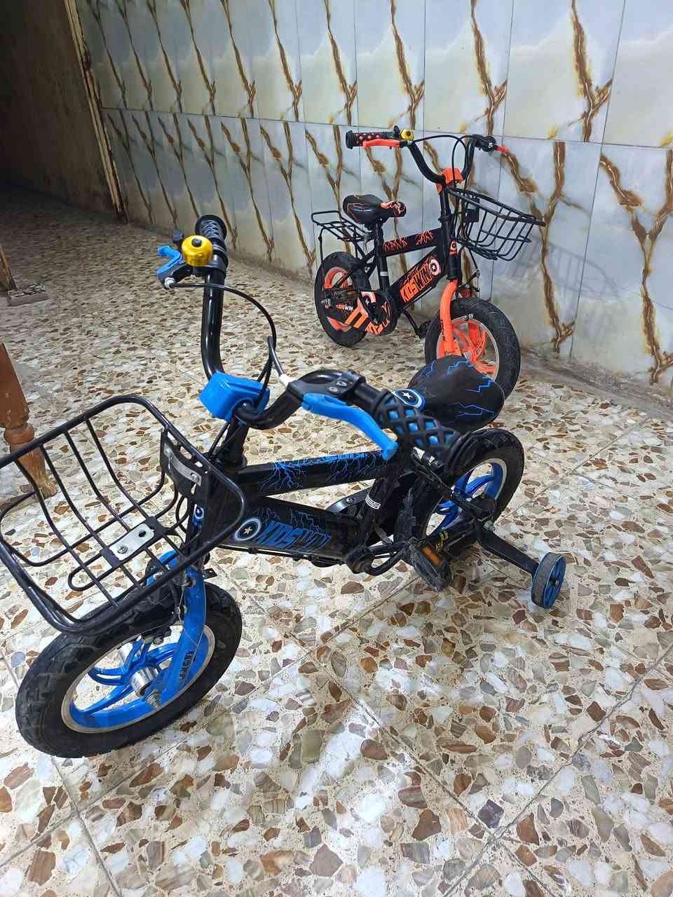 سلام عليكم بيسكلت البيع ٢ جديد صار ١٥ يوم من جبتهم سعر ٥٠ المكان بغداد رشاد ***********
