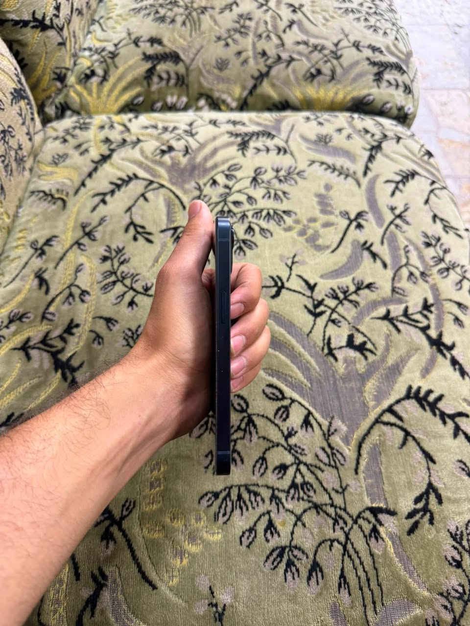 سلام عليكم ايفون 13 عادي بطاريه 83 ذاكرا 128غراضه كامله ويا جهاز لا مفتوح ومتبدل بي شي شرط فحص رايده 425 وبي مجال بسيط مكاني نجف رقمي
***********
