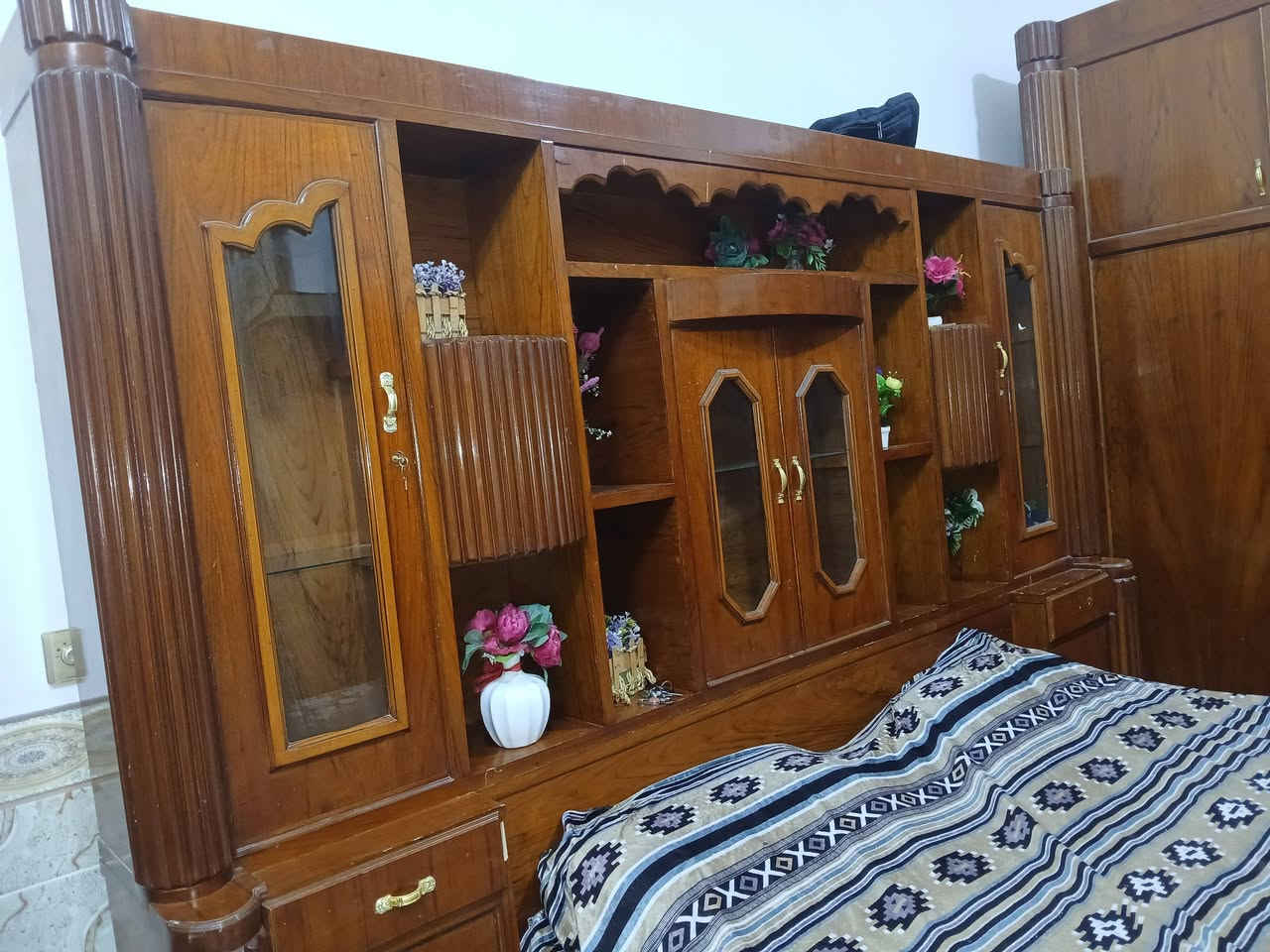 غرفه اخشاب • درجة اولى • غاطين دنك