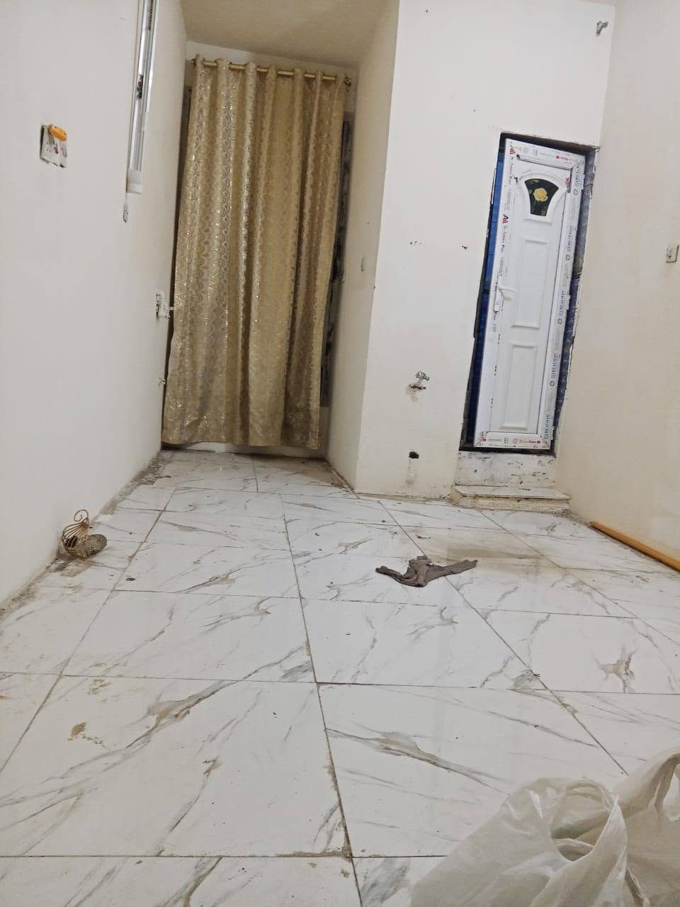 سلام عليكم من رخصة الادمن المسؤول المحترم مشتمل صغير٣٠م للايجار بناءعامودي داخل قيصريه غرفتين وصاله عوائل فقط شارع بنزين خانه ابوقلام سعر٤٥٠/٠٠٠اتصل غيرموجودعالنت ***********
