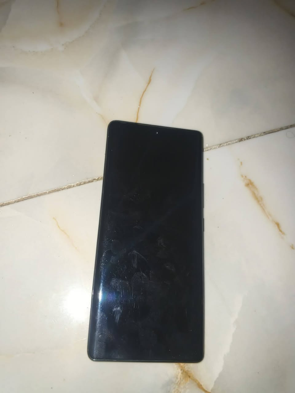 السلام عليكم جهاز لبيع انفينكس زيرو 40 ذاكره 512 الجهاز نظيف وكلشي مابي وما مفتوح ولجهاز كلشي مايجي وياه لجهاز سعره 325 ألف وبي مجال للاستفسار عبر***********
