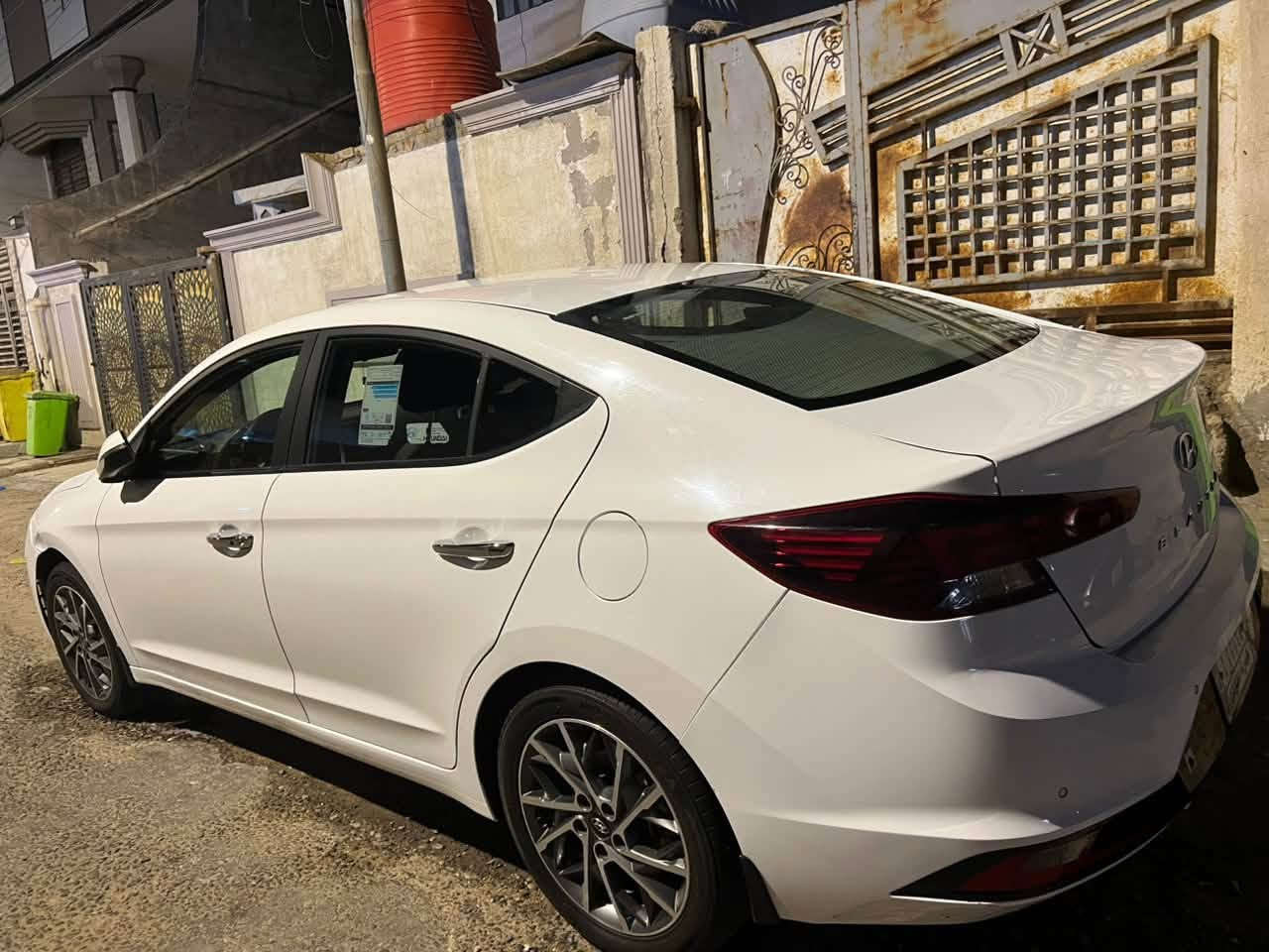 النترا 20 خليجي حره سيارة فول مواصفات  فقط بيها هذا المدكر على طخته وبيها الدوسه صفحه السايق بيها صبغ 
رايدها 158 ورقه مكانها في البصره
وهذا رقمي ***********
