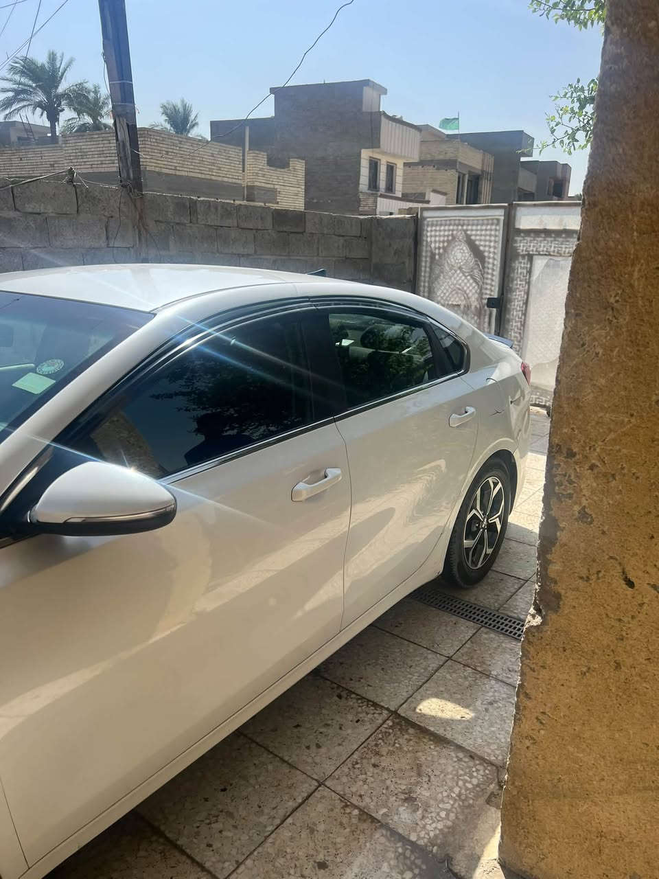 السلام عليكم البيع كيا فورتي
موديل 19 وارد كندي رقم أربيل بسم عربي
السياره تجي رادار خلفي امامي وجانبي 
كشن تدفه ستيرن تدفه 3 وضعيات قياده قطعتين تبريد 
سياره كير سفتي بيه ونه بس مامثر عل سياره محرك
2000 سعر سياره 105 وبيه مجال مكان بغداد حي عامل
***********
