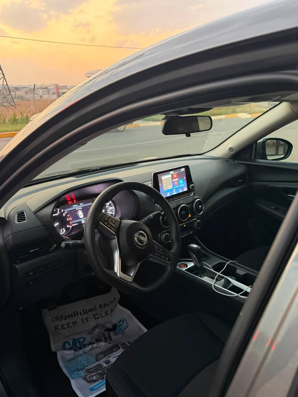 � للبيع نيسان سنترا موديل 2024 SV
🔹 مواصفات SV:

* محرك 2.0 لتر، 4 سلندر
* جير Xtronic CVT
* دفع أمامي
* جنوط ألمنيوم 16 إنج
* شاشة لمس 8 إنج
* Apple CarPlay وAndroid Auto
* تحكم من المقود
* تحكم مناخي أوتوماتيك مزدوج
* مفتاح ذكي وتشغيل زر
* مثبت سرعة ذكي
* كاميرا خلفية
* نظام تحذير النقطة العمياء
* تحذير الاصطدام الأمامي
* تحذير مغادرة المسار
* تنبيه حركة المرور الخلفية

🔧 حالة السيارة:
الحادث فقط الدعامية الأمامية مكسورة وتم تصليحها وإرجاعها بدون صبغ.

💰 السعر: 128 ورقة
والسعر بيه مجال بسيط.

📋 الترقيم: أربيل أو دهوك، والمشتري عنده 90 يوم للترقيم.

📞 للاستفسار: ***********

📍 العنوان: الموصل معرض شمال
