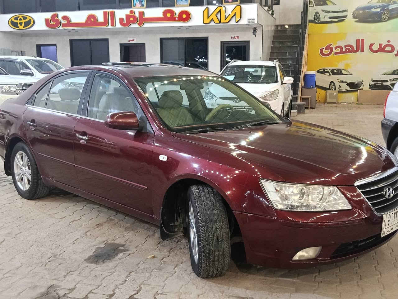 السلام عليكم اخوانا👋 سيارة سوناتا 🚗
موديل 209 خليجي فتحة 
محرك 2400 💪
رقم بغداد مداور ثاني يوم 
سيارة بيه صبغ بنيت وجاملغ الخلفي لجمالية بدون قطرة معجون سيارة نظيف 
الاستفسار الاتصال على الرقم ***********
السعر 95 مع مجال بسيط
العنوان نجف الاشرف
