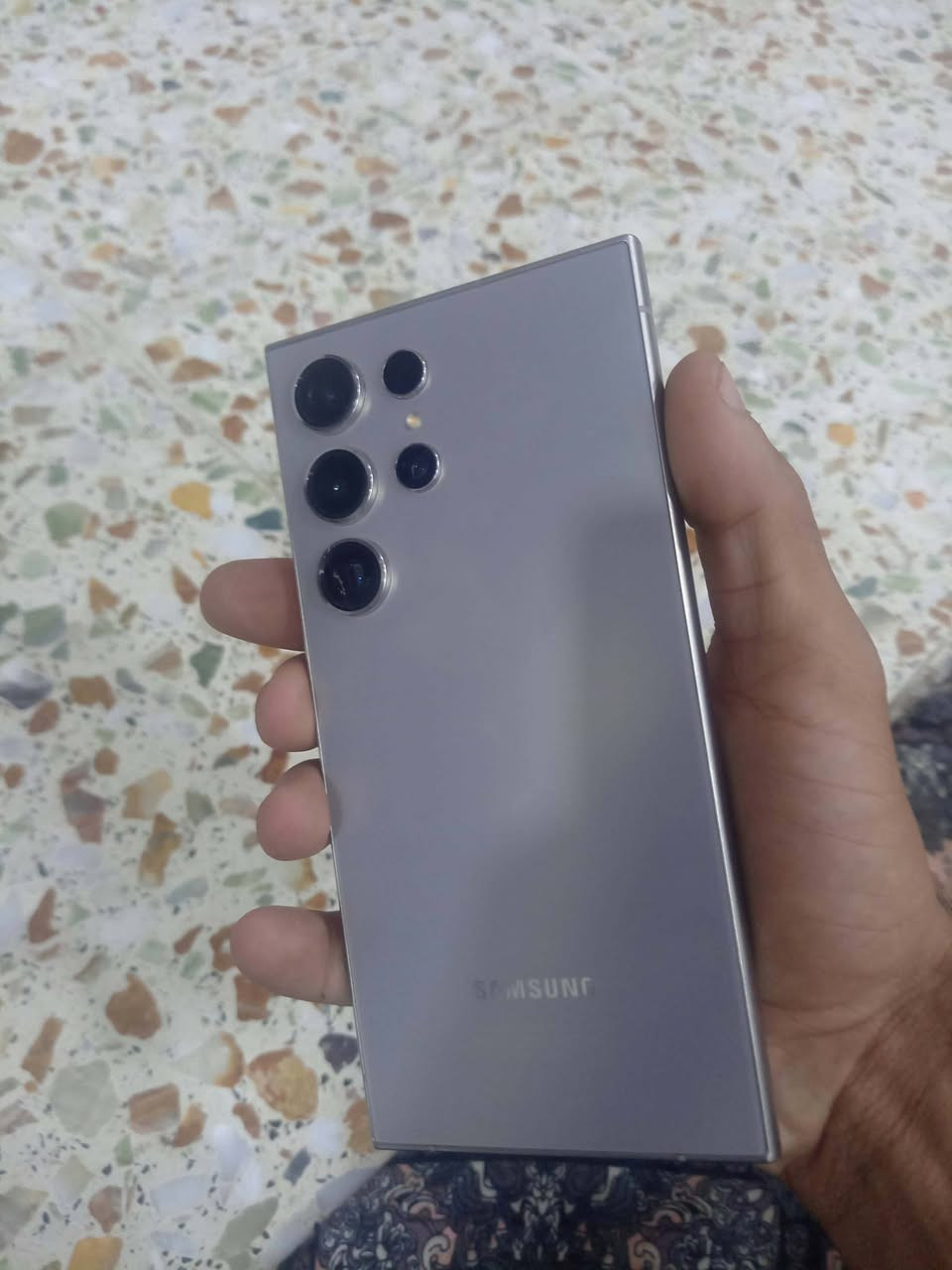 سلام عليكم S24الترا الجهاز ذاكرة 512 يعني نص تيرا  ممفتوح الجهاز كلش نضيف بي ملاحضة بل شاشة نقطة سودة ما ماثرة ع اللمس  غيرها اكفلة بكفالتي الشراس يراسل خاص

نص مكتوب في الصور:
- المنشورات
- بيع وشراء موبايلات في بغداد
- مستطفى عدنان سلمان - الآن
- سلام عليكم S24 الترا للبيع ذاكرة 512 الجهاز دبل شريحة ويا كارتونة ويا كيبل مالته اصلي الجهاز كلش نضيف بس بي نقطة سودة بل شاشة ما ماثرة ع اللمس سعرة 850 وبي مجال
- ٩:٥٦
- حول الهاتف
- الخاص ب مصطفى S24 Ultra
- إعادة تسمية
- اسم المنتج
- Galaxy S24 Ultra
- اسم الطراز
- SM-S928B/DS
- الرقم التسلسلي
- RFCX6177BLL
- SIM 1
- رقم الهاتف
- +9647867378211
- الشبكة
- Zain IQ
- IMEI 1
- 355731677881238
- SIM المتاحة
- IMEI ٢
- 357846947881236
- معلومات الحالة
- معلومات قانونية