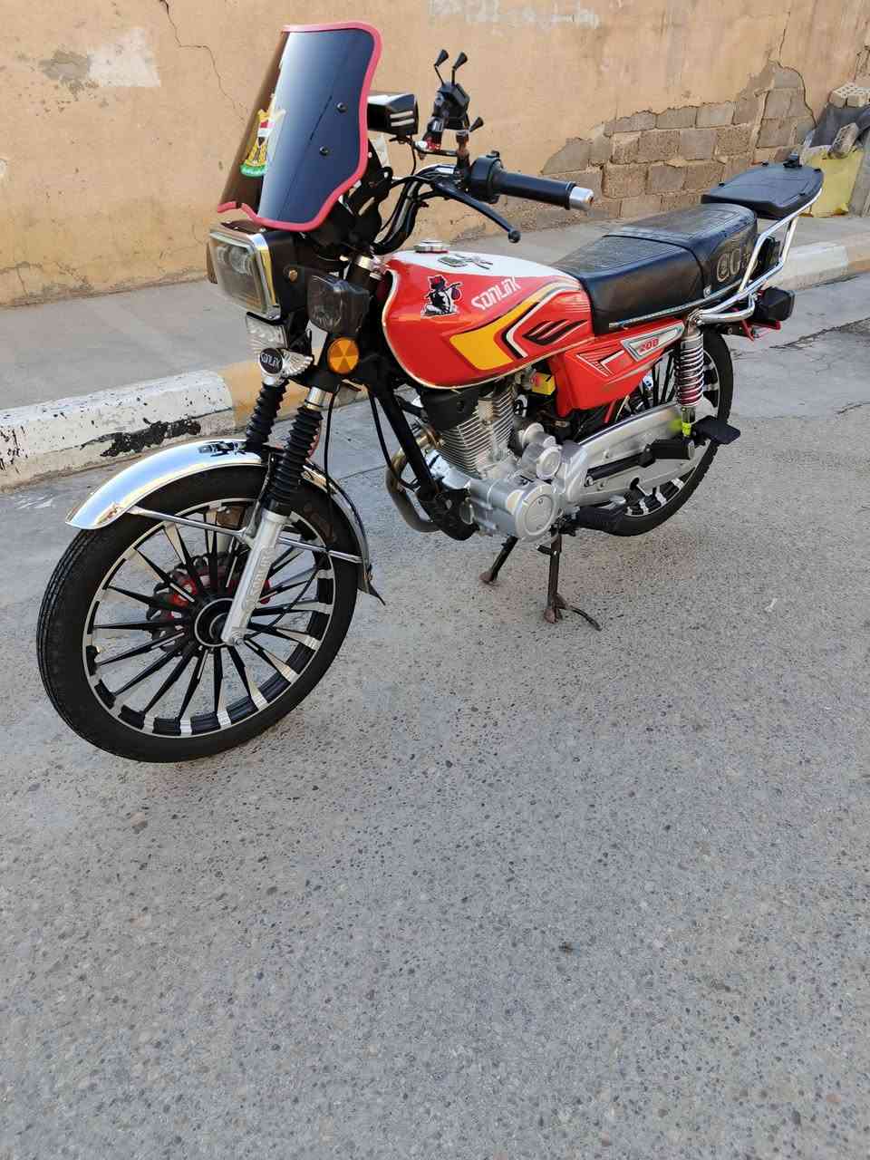 دراجه سونك اخت الجديده موديل  25 محرك200 سيسي كفاله عامه بصمات عدد 2 ورقه منفيس السعر 975 وبي مجال حك جيتك مكاني الفلوجه الشهداء رقمي ***********
