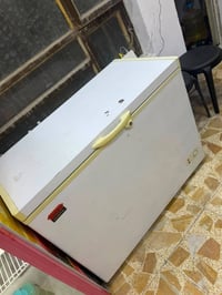 مجمدة • بلا ضرر • ميز مع كراسي